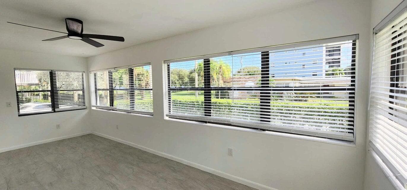 130 S Lakeside 1 Drive, Lake Worth Beach, FL 33460 — photo 7 of 41