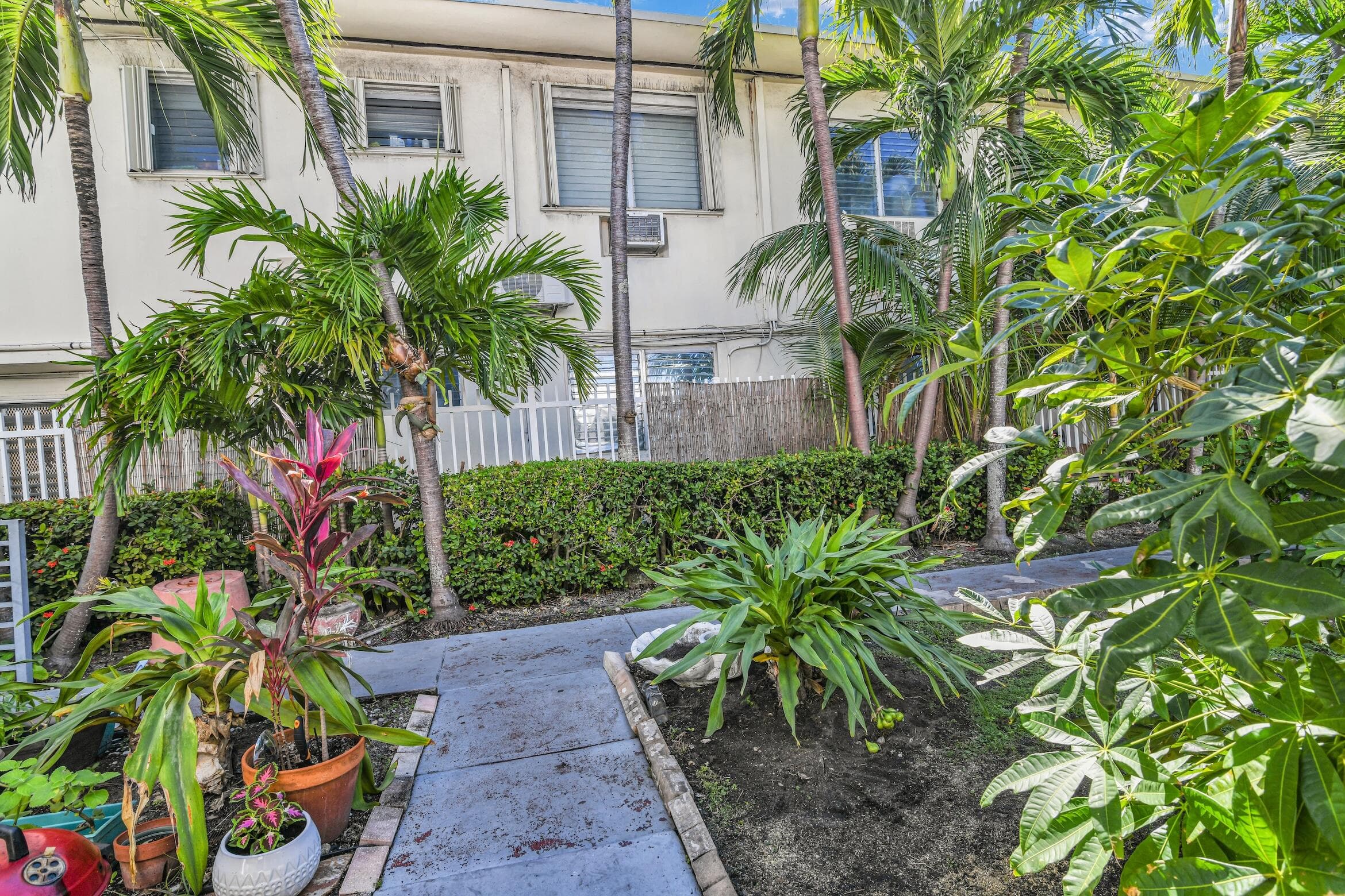 8430 Byron Avenue, Miami Beach, FL 33141 — photo 50 of 95