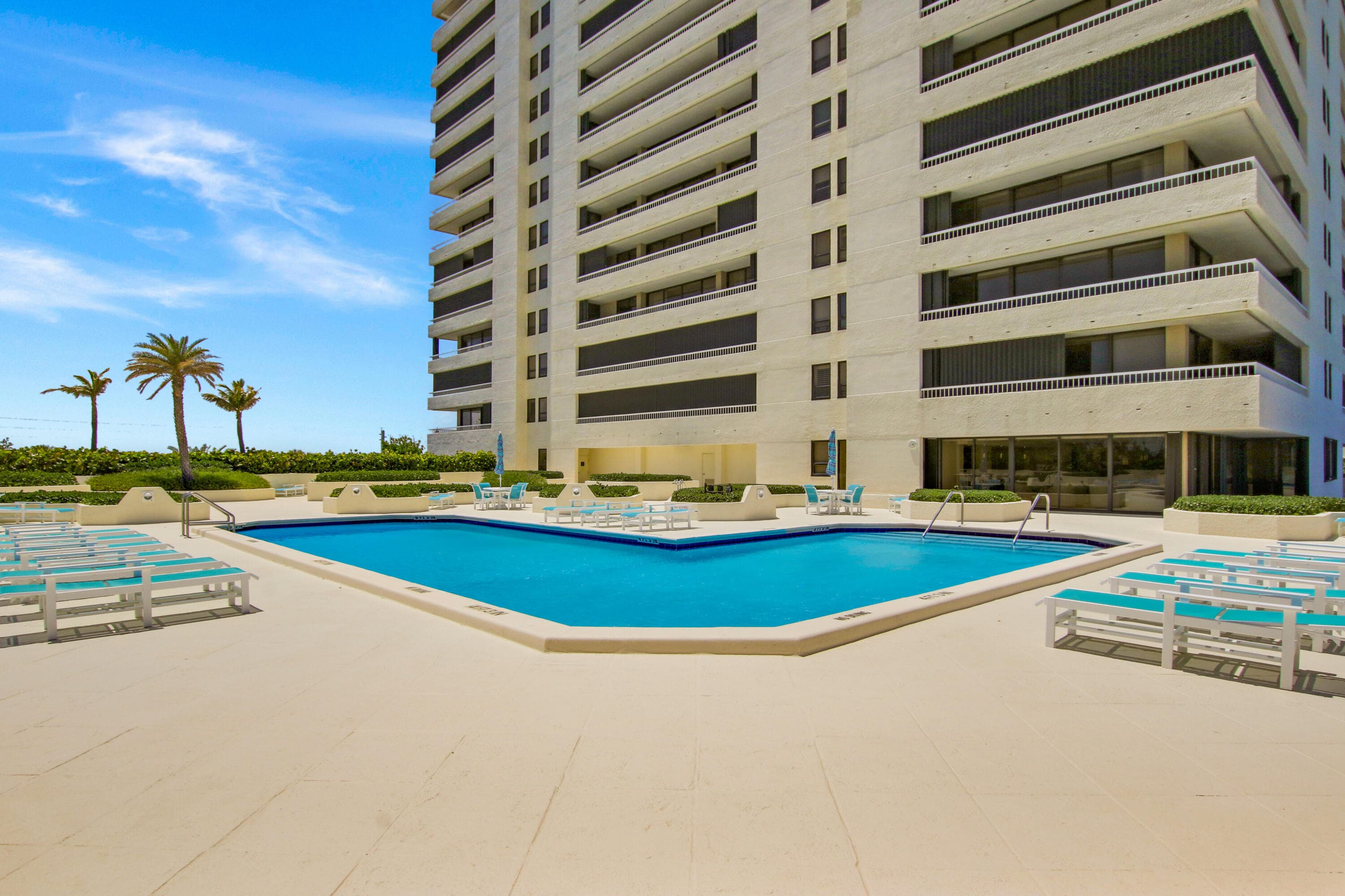 5280 N Ocean Drive 4d, Singer Island, FL 33404 — photo 32 of 40