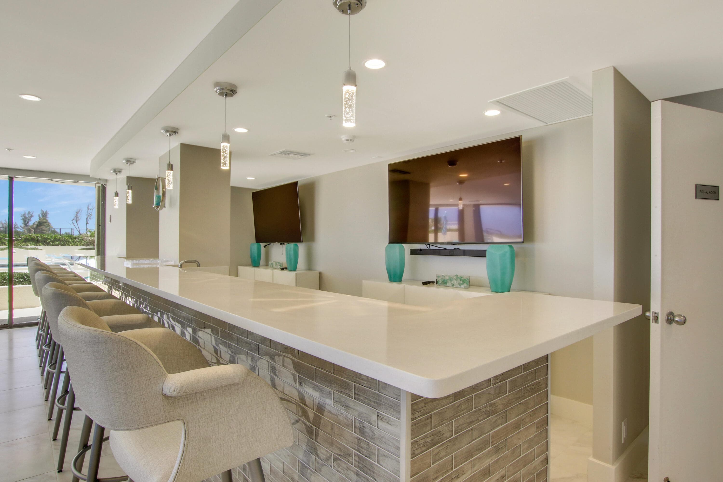 5280 N Ocean Drive 4d, Singer Island, FL 33404 — photo 28 of 40