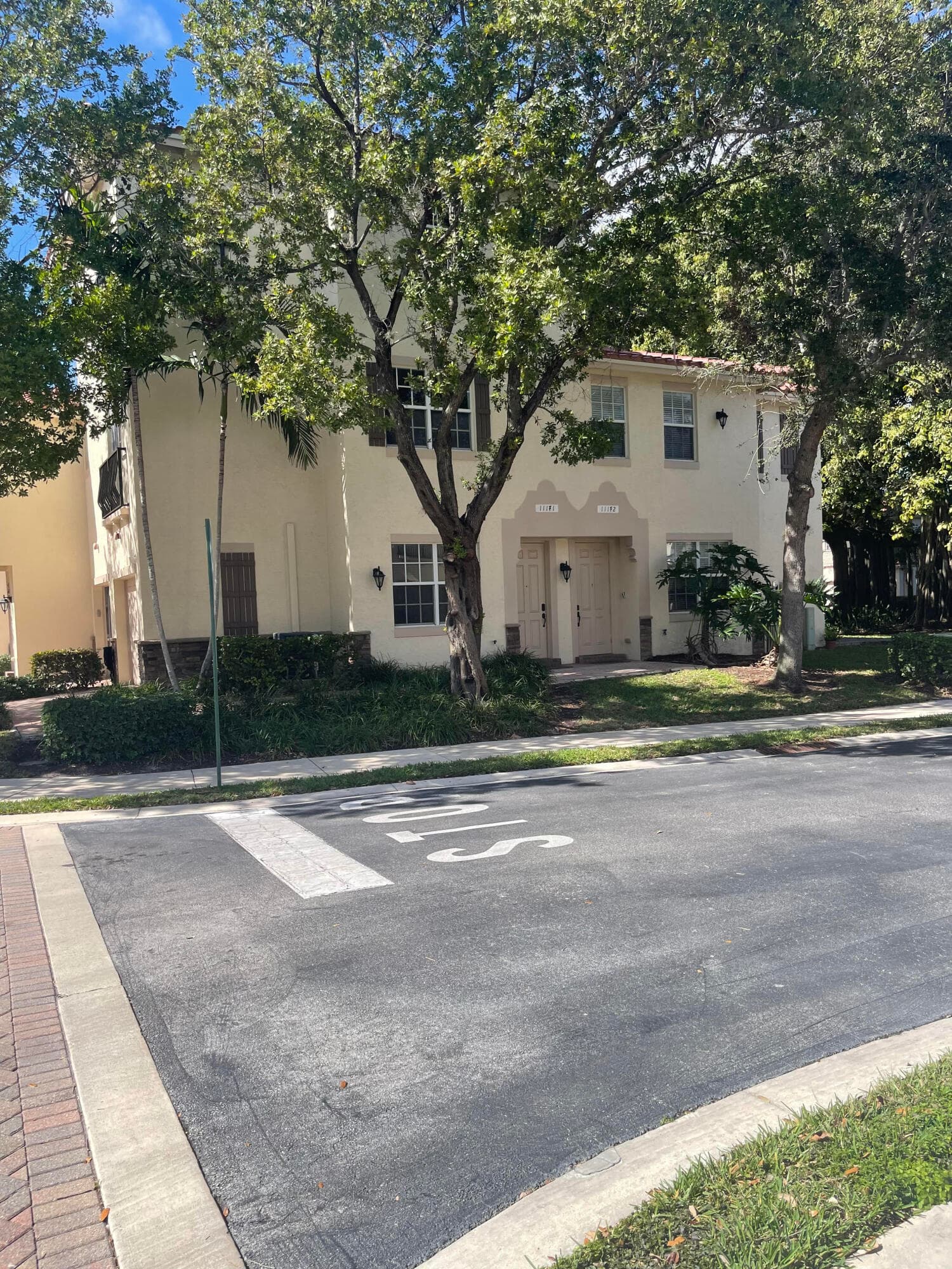 111 Stone Harbor Way F2, Delray Beach, FL 33444 — photo 1 of 11