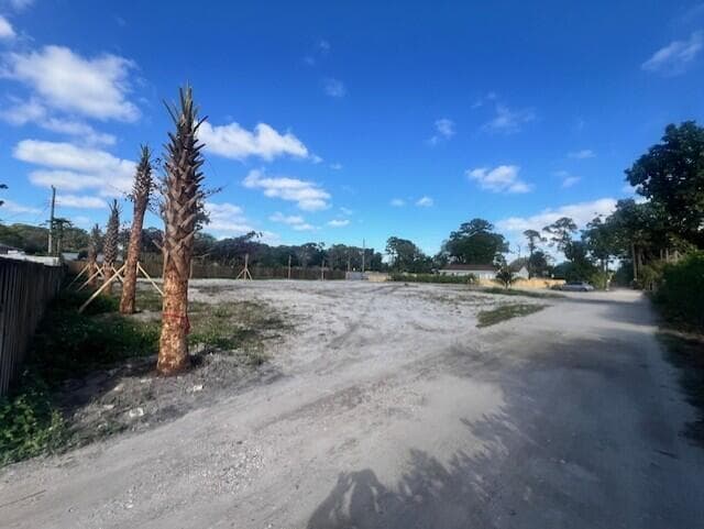 447 Tall Pines Road, West Palm Beach, FL 33415 — photo 3 of 7