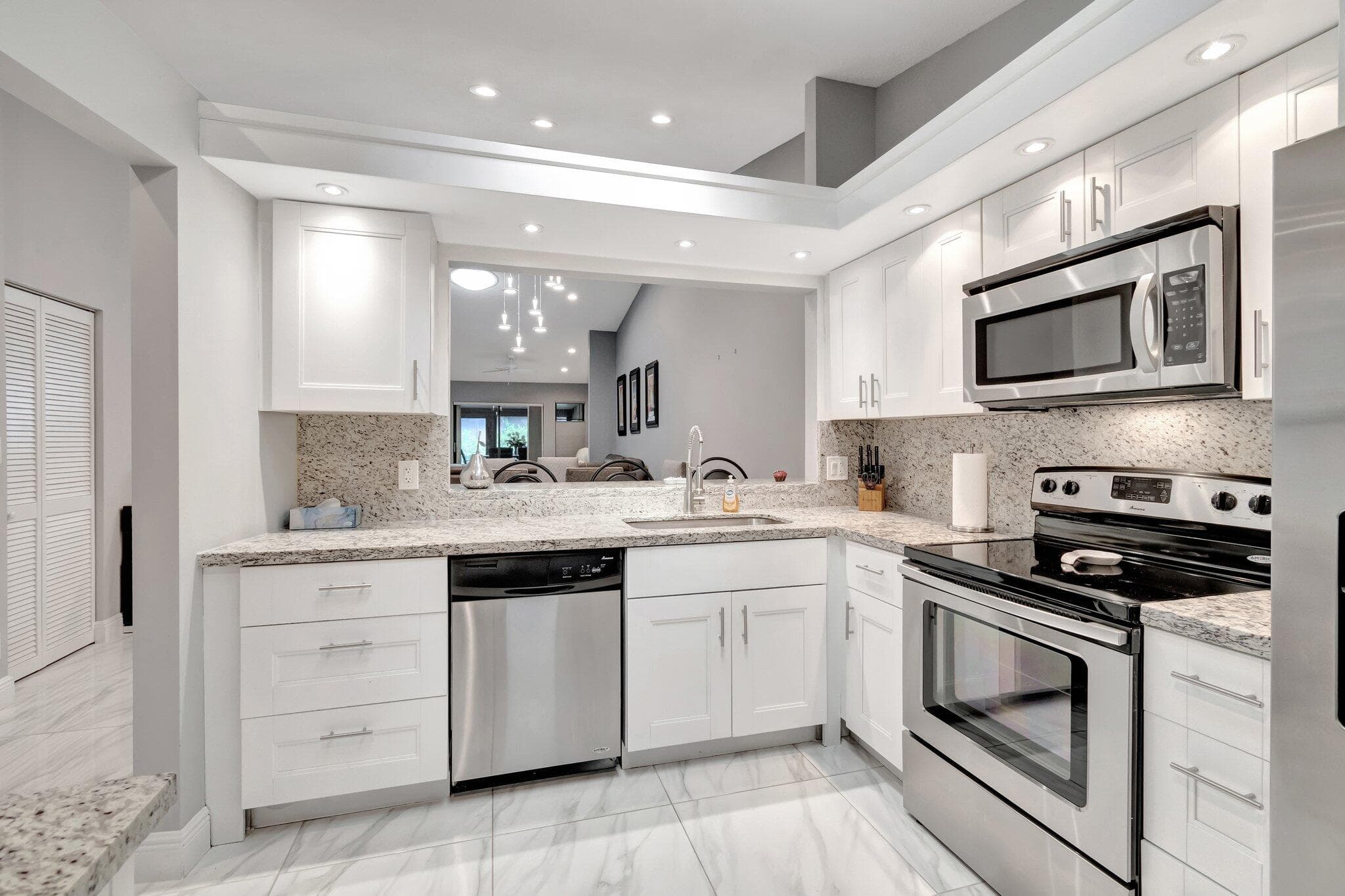 10927 Dolphin Palm Court A, Boynton Beach, FL 33437 — photo 11 of 42