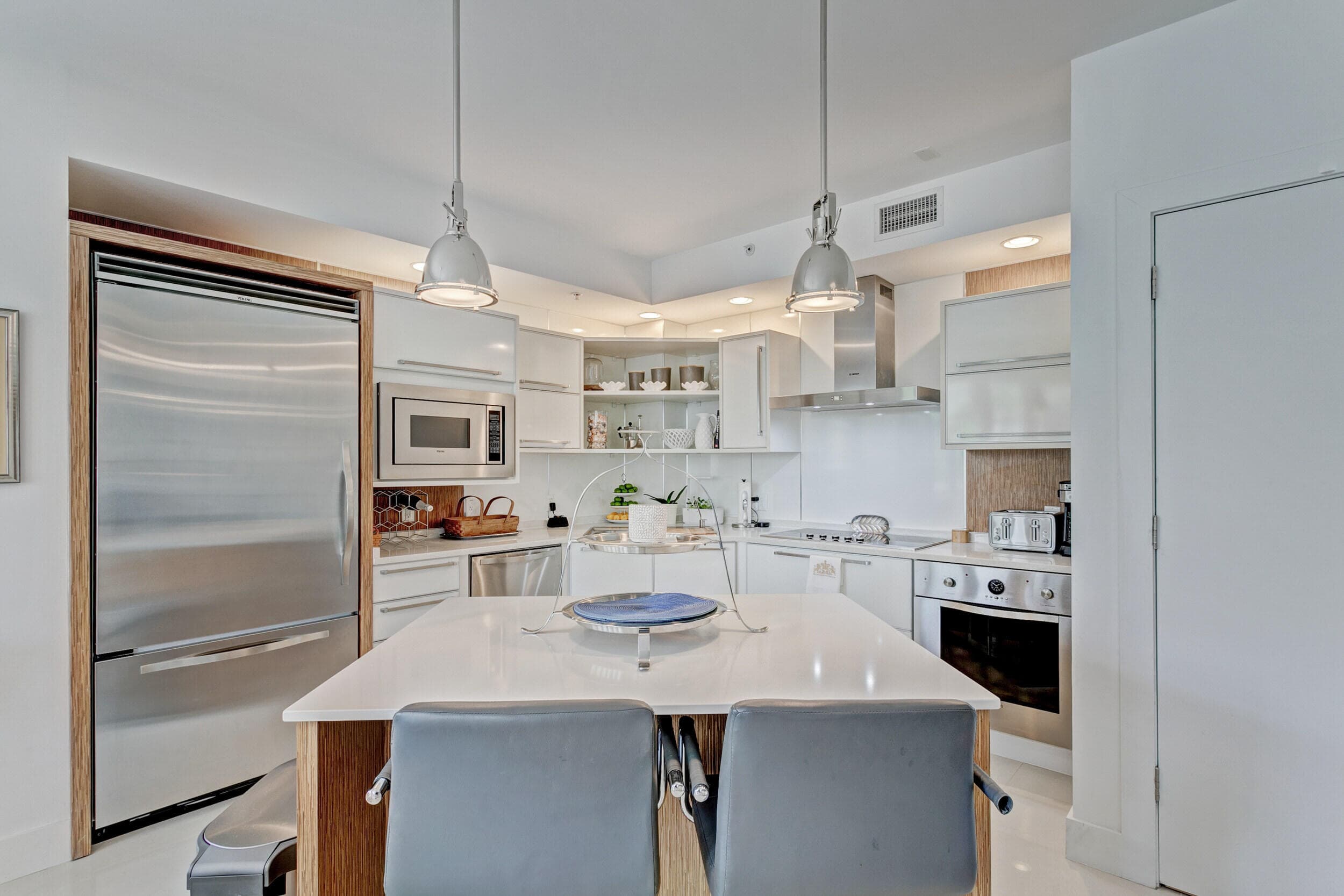 155 S Ocean Avenue 205, Palm Beach Shores, FL 33404 — photo 15 of 172