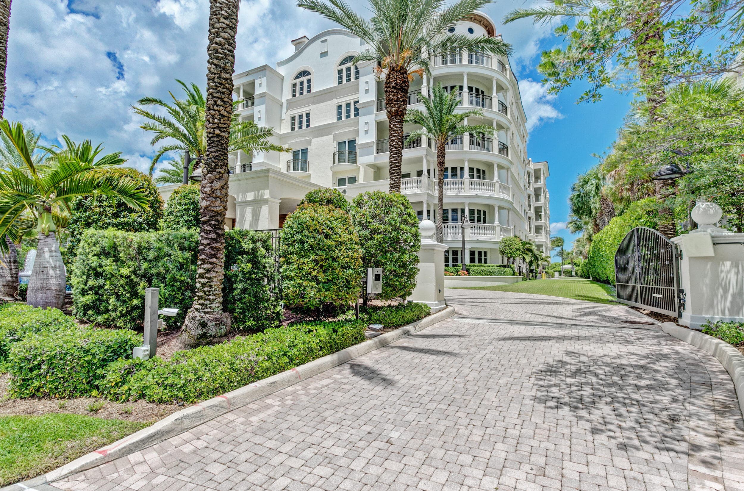155 S Ocean Avenue 205, Palm Beach Shores, FL 33404 — photo 136 of 172