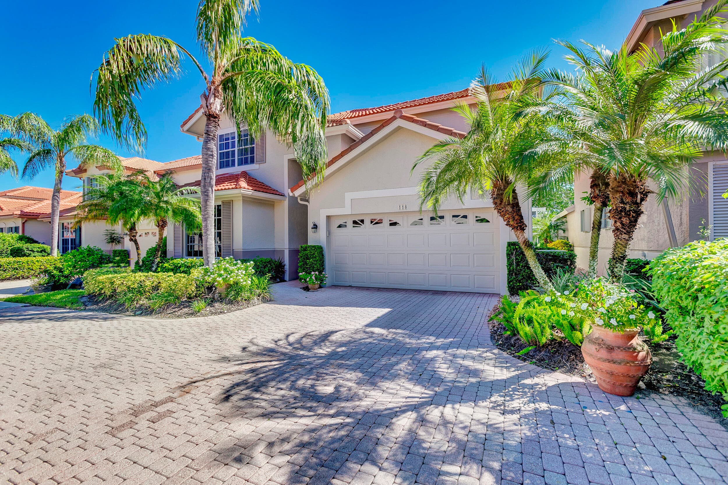 118 Monterey Pointe Drive, Palm Beach Gardens, FL 33418 — photo 8 of 116