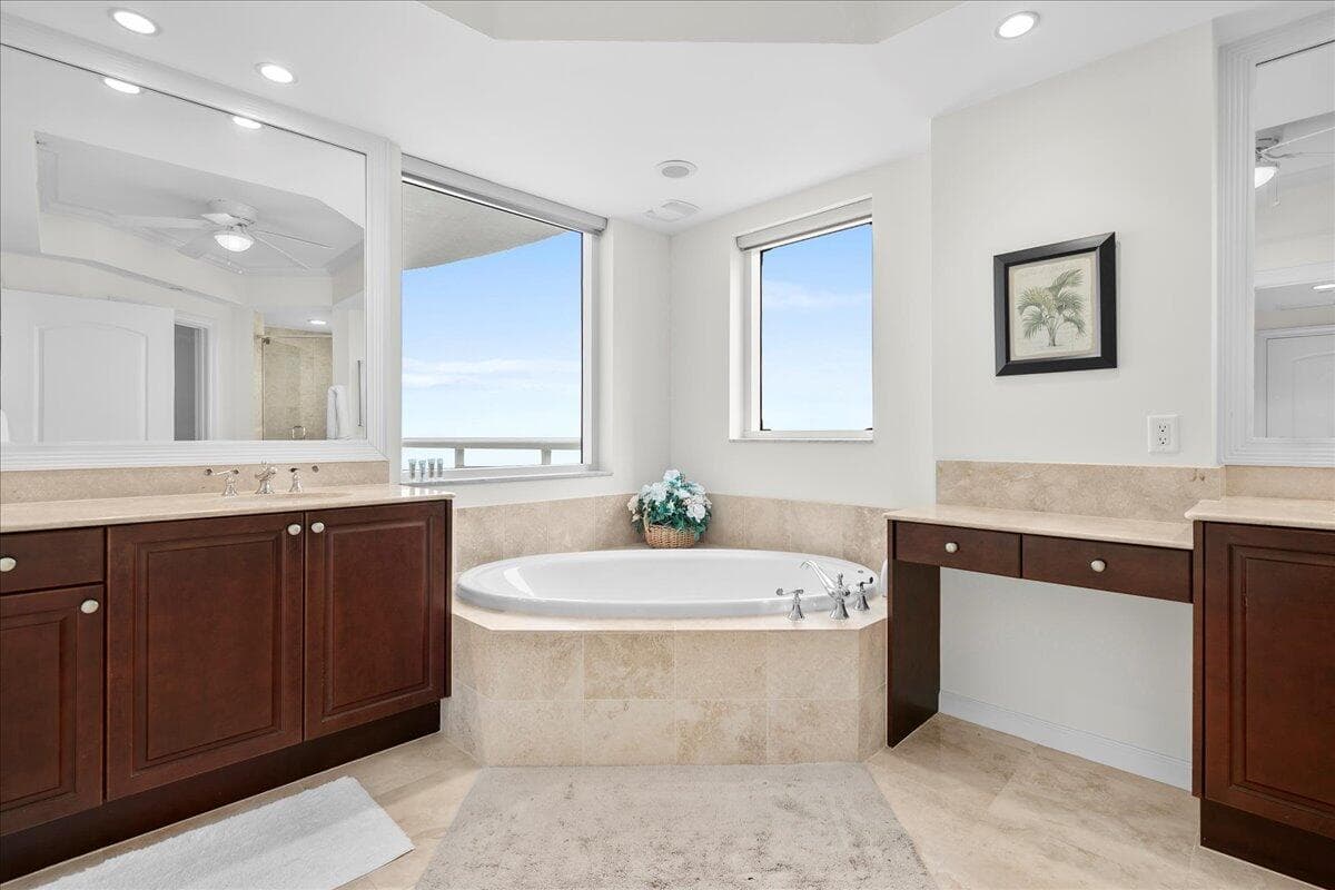 4600 N Ocean Drive 701, Singer Island, FL 33404 — photo 23 of 69