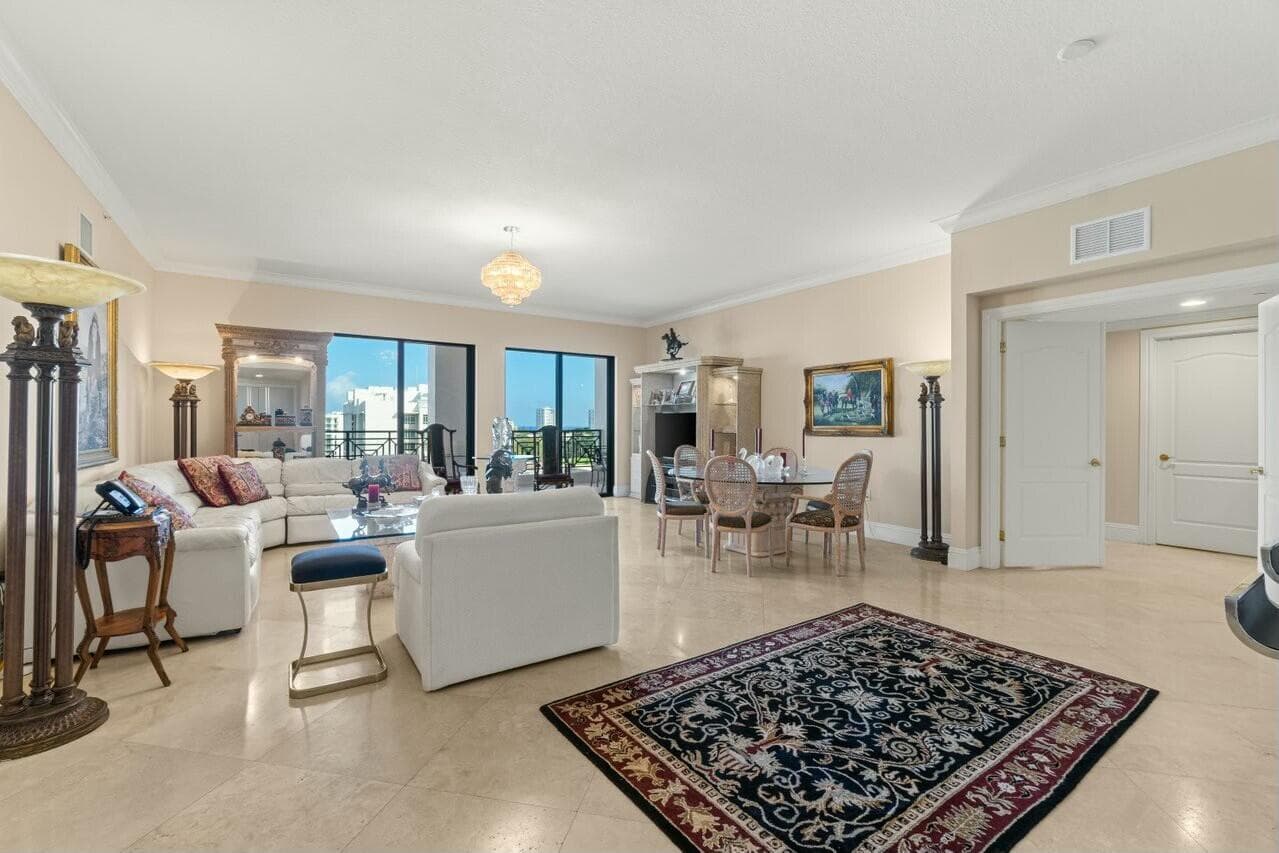 200 E Palmetto Park Road 808, Boca Raton, FL 33432 — photo 3 of 36