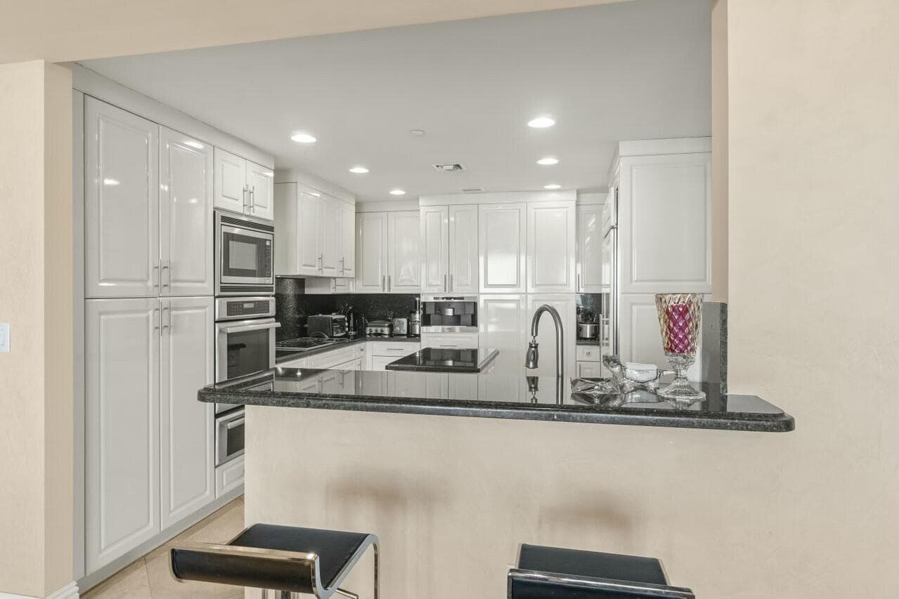 200 E Palmetto Park Road 808, Boca Raton, FL 33432 — photo 9 of 36