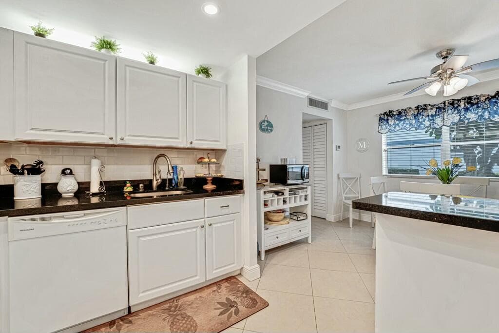 350 Tuscany G, Delray Beach, FL 33446 — photo 6 of 16