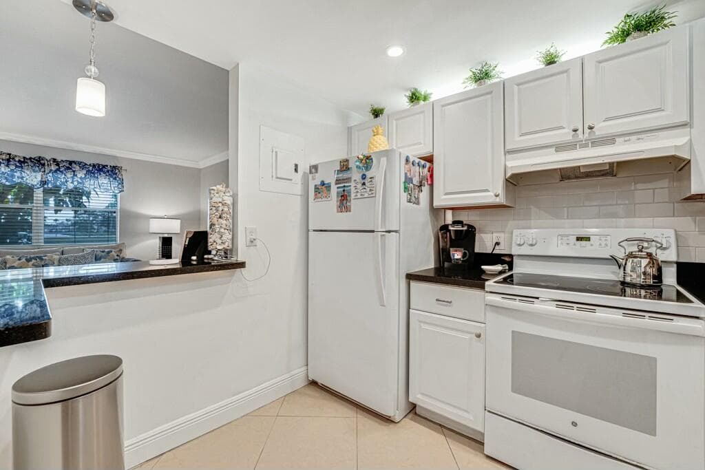 350 Tuscany G, Delray Beach, FL 33446 — photo 7 of 16