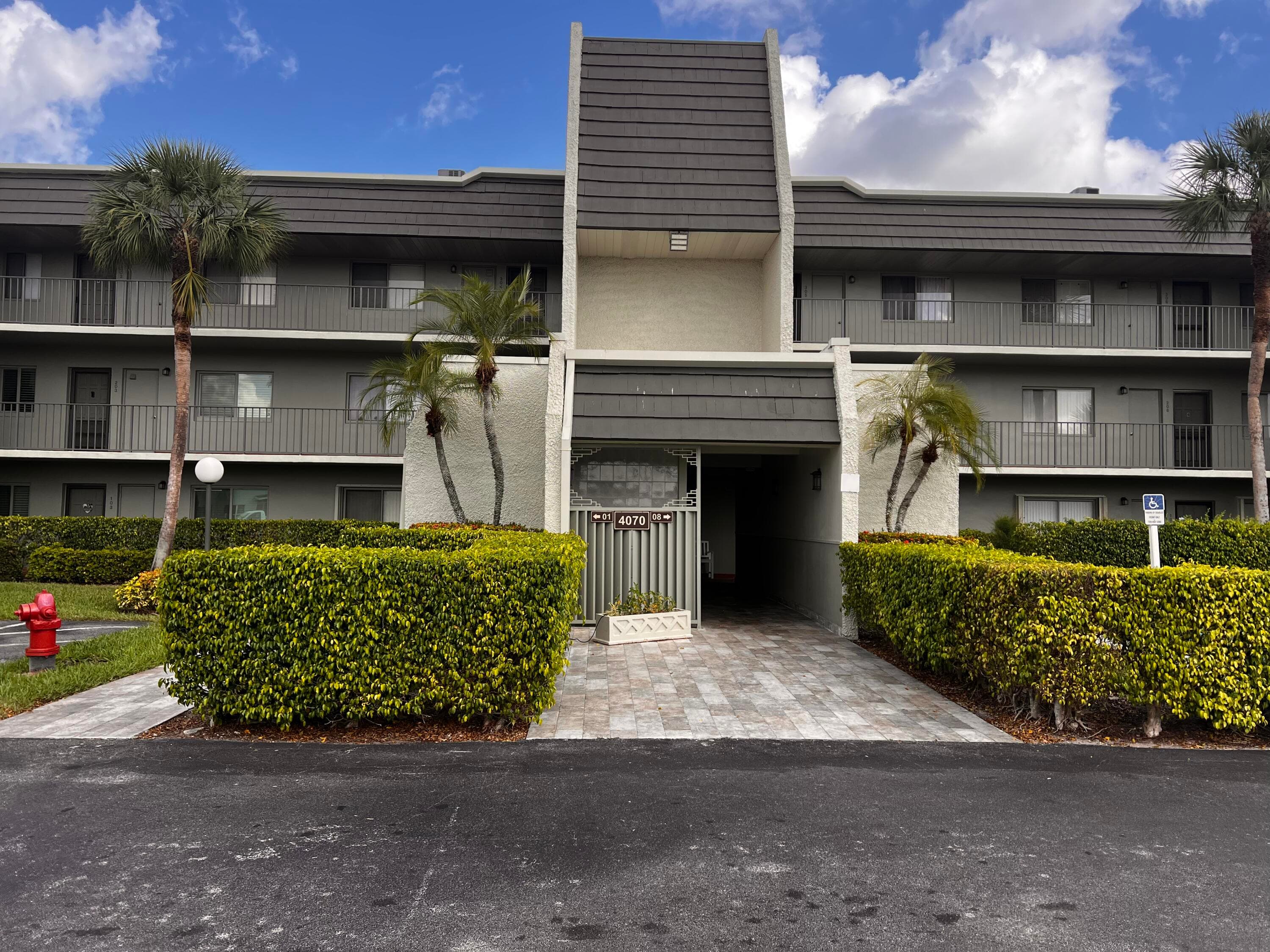 4070 Tivoli Court 202, Lake Worth, FL 33467 — photo 1 of 28