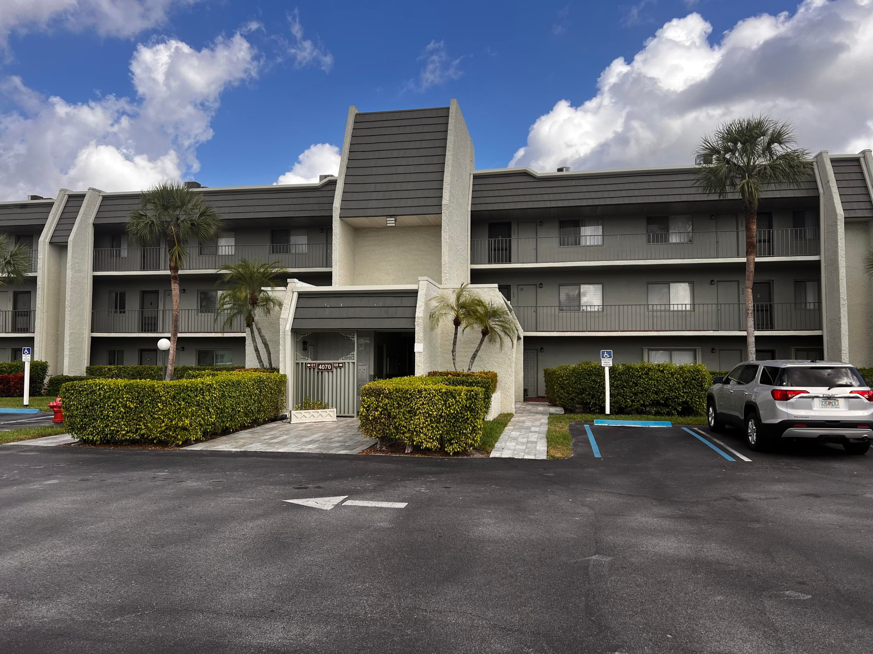 4070 Tivoli Court 202, Lake Worth, FL 33467 — photo 2 of 28