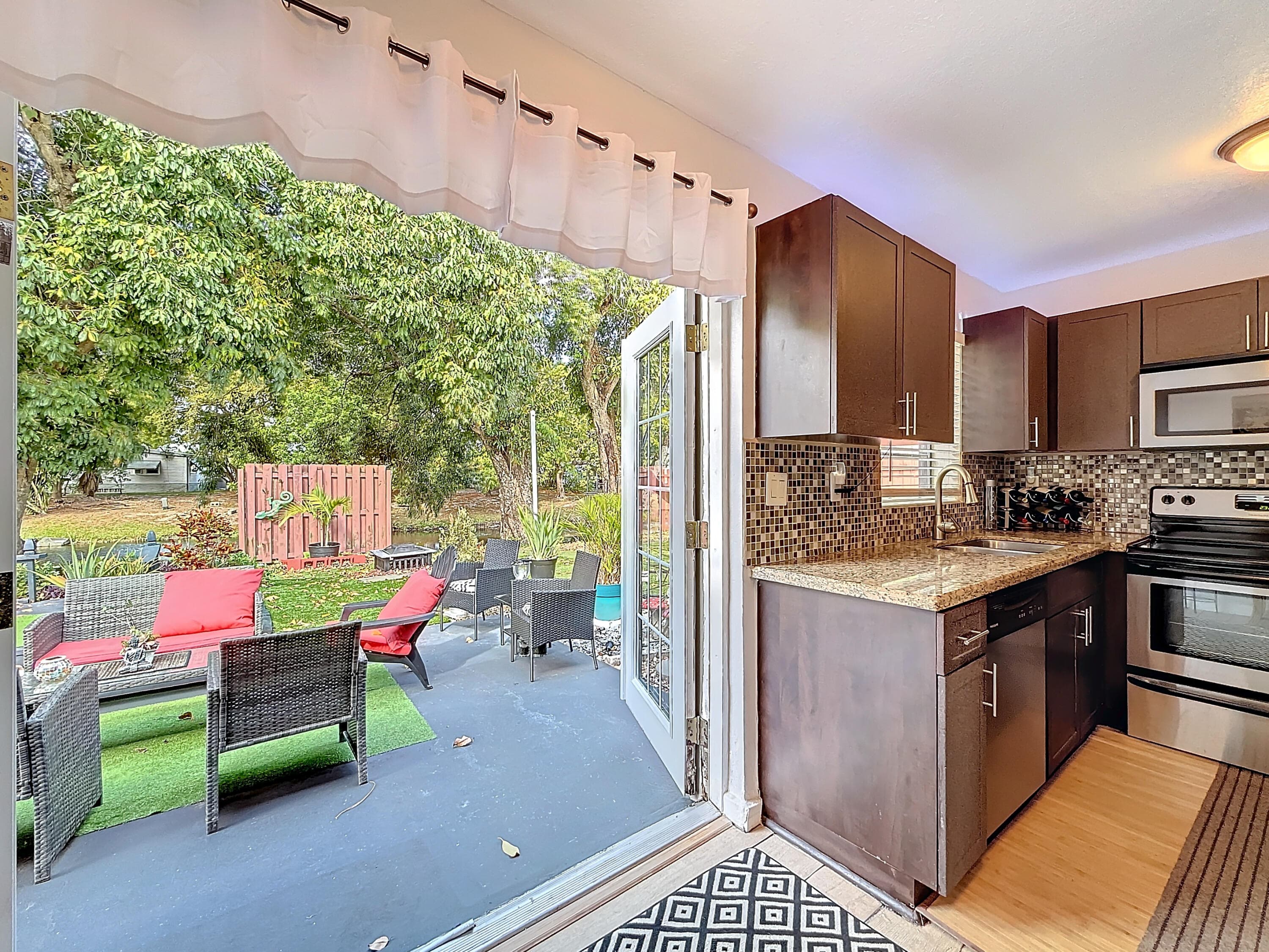 6293 NW 27th Street, Margate, FL 33063 — photo 12 of 41