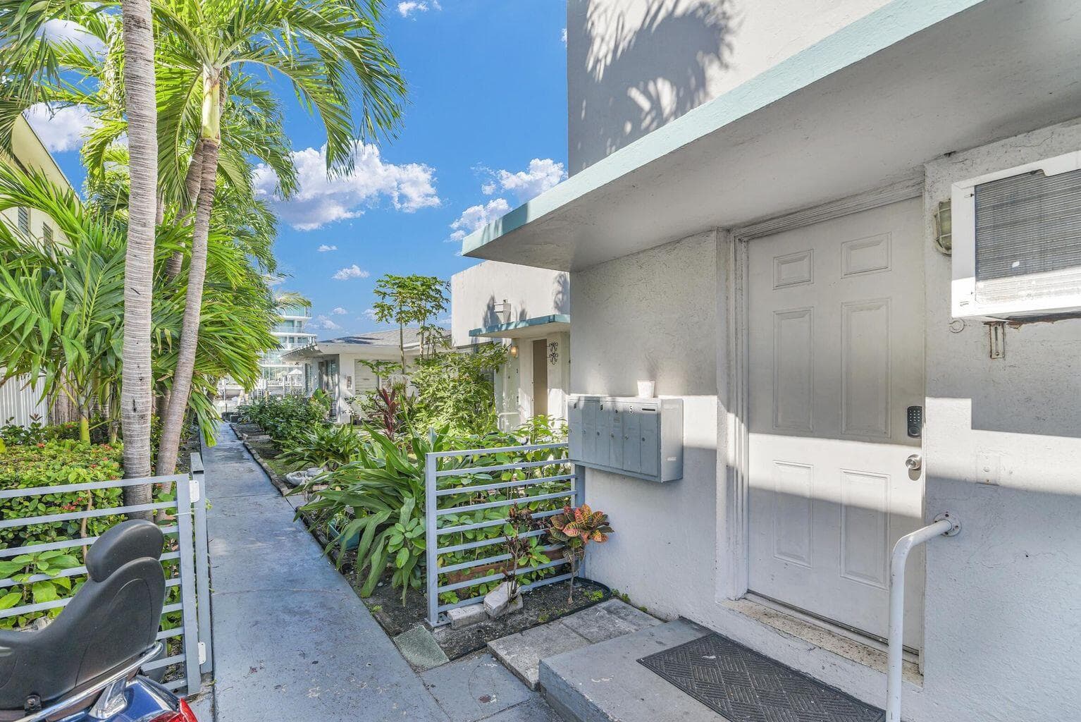 8430 Byron Avenue, Miami Beach, FL 33141 — photo 7 of 153