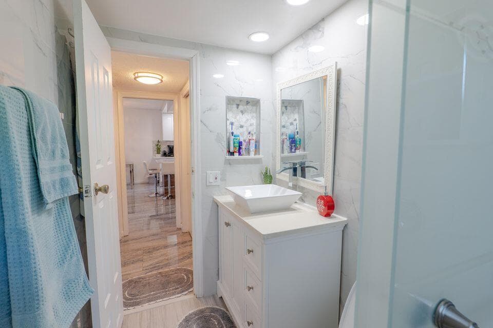 2801 N Palm Aire Drive N 410, Pompano Beach, FL 33069 — photo 11 of 19
