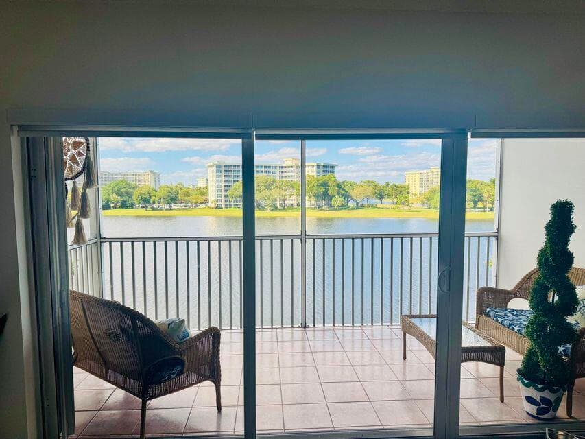 2801 N Palm Aire Drive N 410, Pompano Beach, FL 33069 — photo 15 of 19