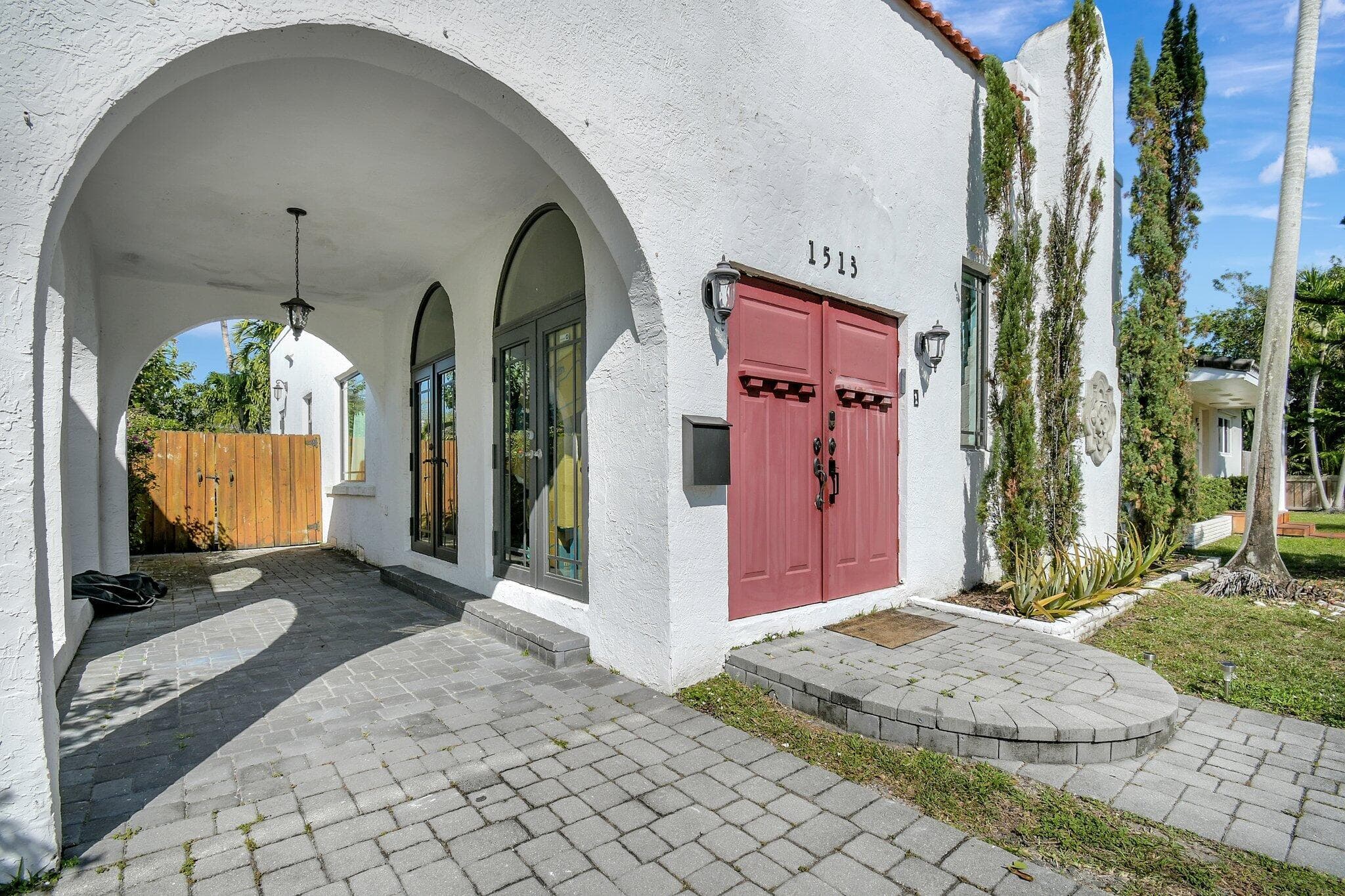 1513 Adams Street, Hollywood, FL 33020 — photo 4 of 42