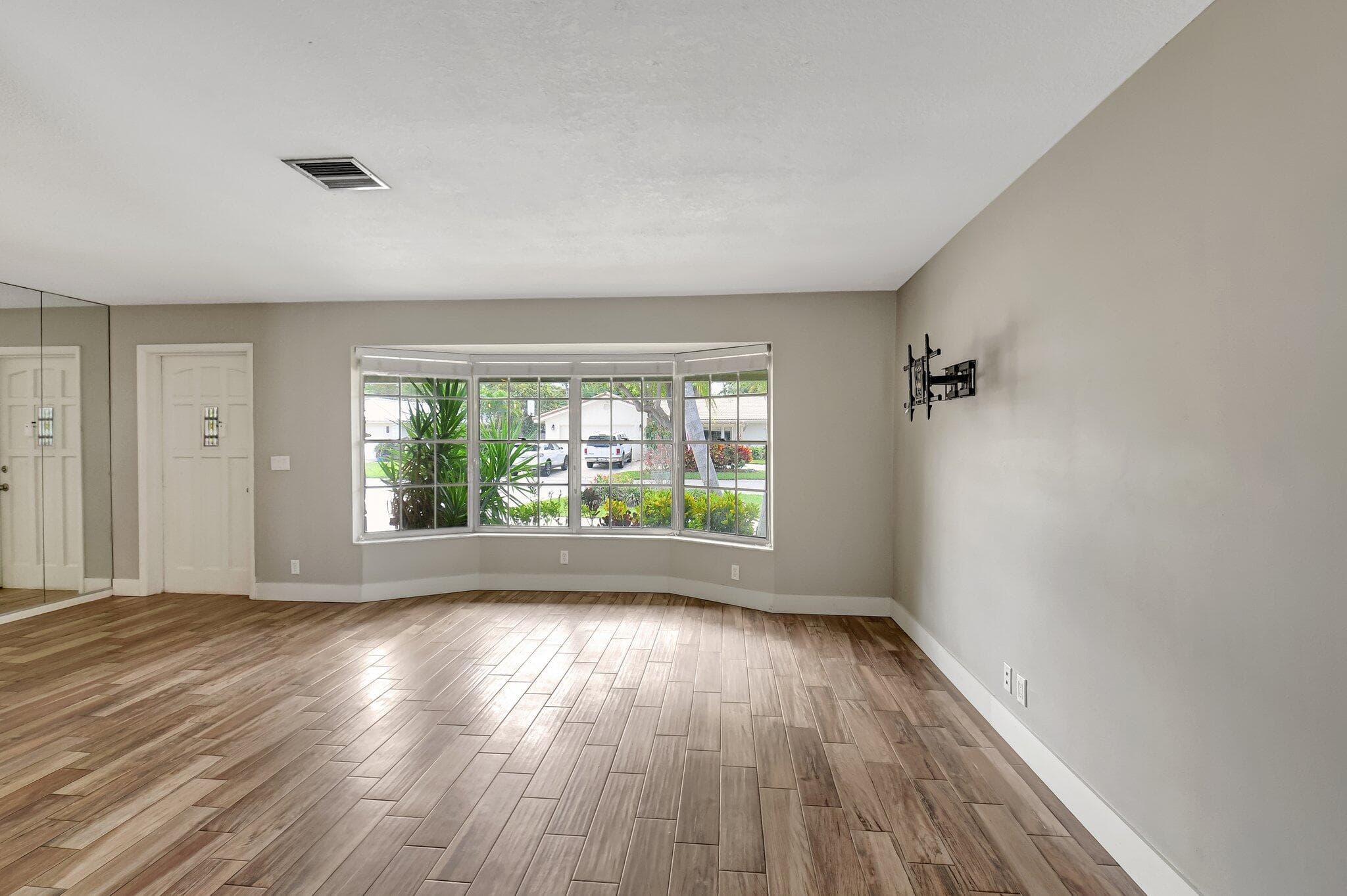 625 Sunshine Drive, Delray Beach, FL 33444 — photo 9 of 44