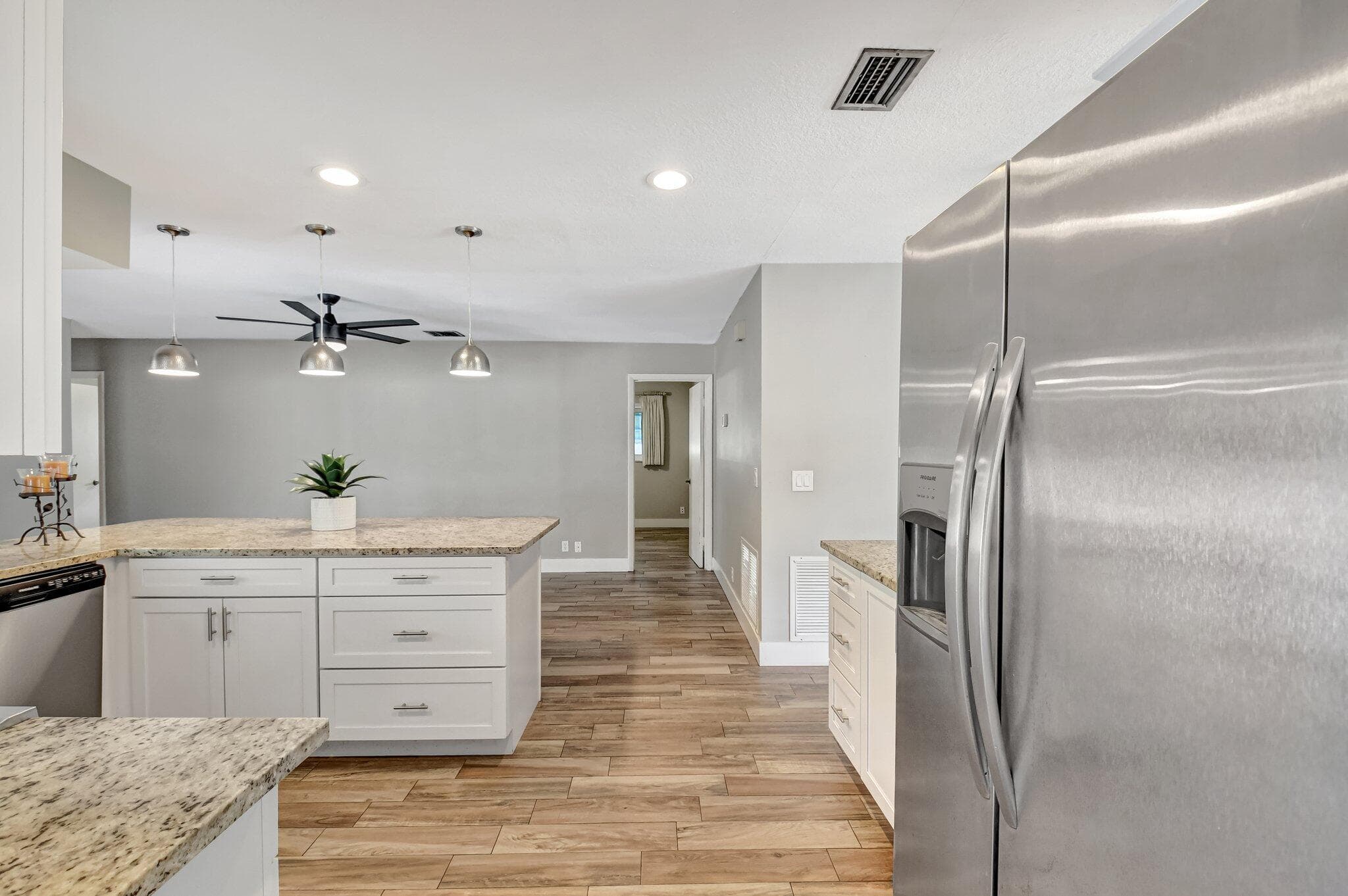 625 Sunshine Drive, Delray Beach, FL 33444 — photo 3 of 44