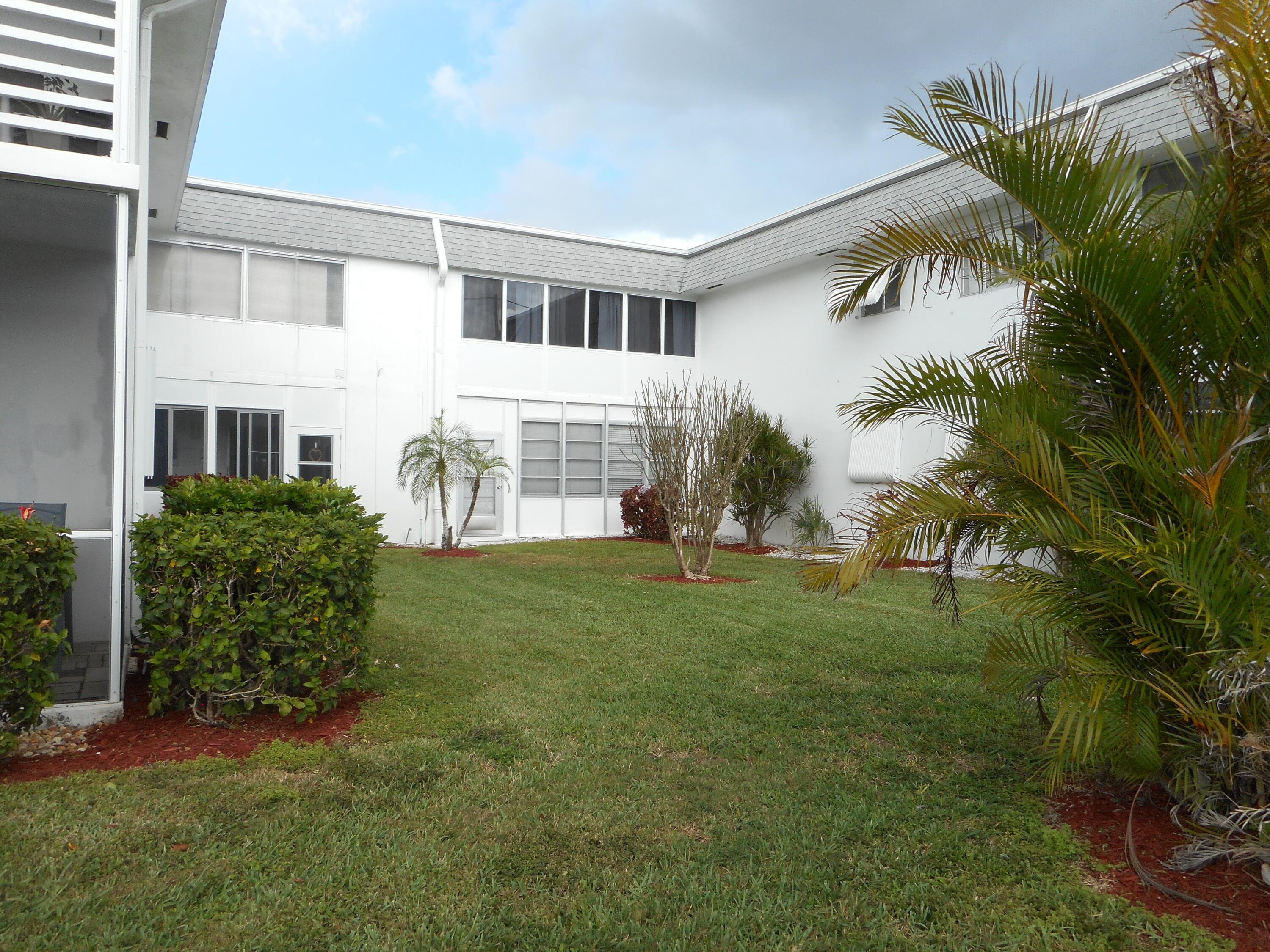 3322 Cynthia Lane 106, Lake Worth Beach, FL 33461 — photo 3 of 27