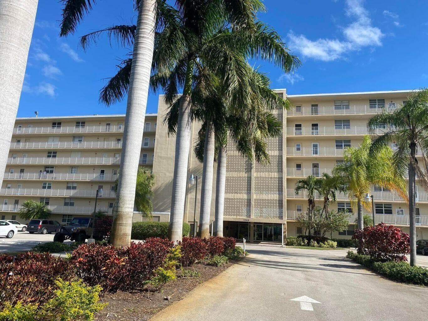 5700 NW 2nd Avenue 401, Boca Raton, FL 33487 — photo 1 of 30