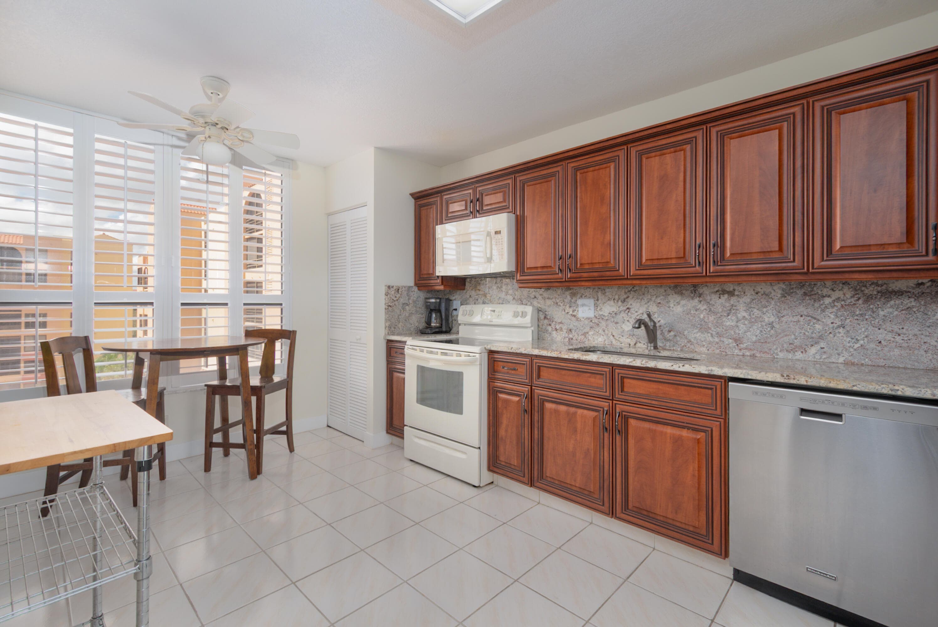 7153 Promenade Drive 601, Boca Raton, FL 33433 — photo 10 of 47
