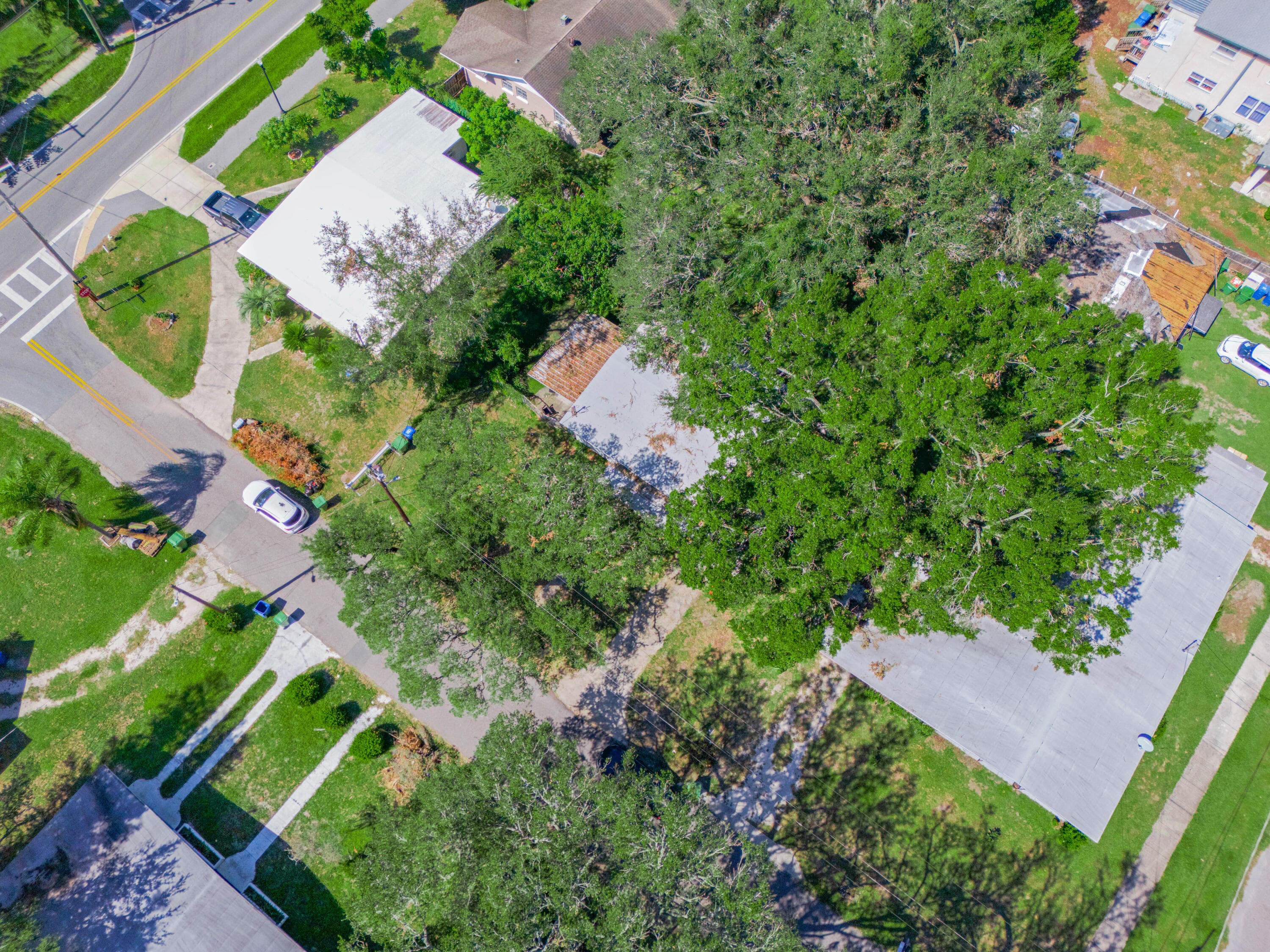 657 Ave C SW, Winter Haven, FL 33880 — photo 3 of 50