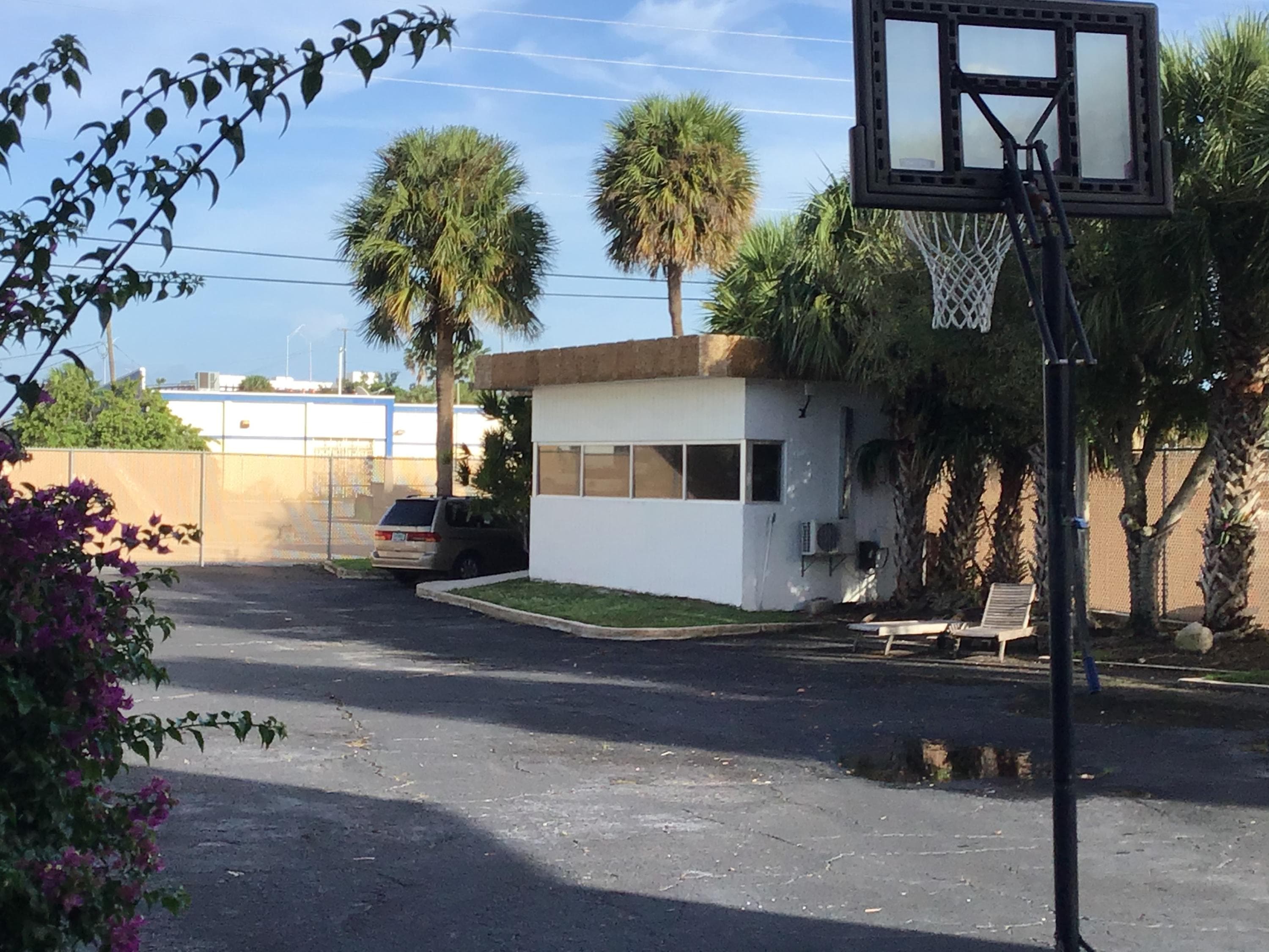 300 S 6th Street, Fort Pierce, FL 34950 — photo 27 of 54