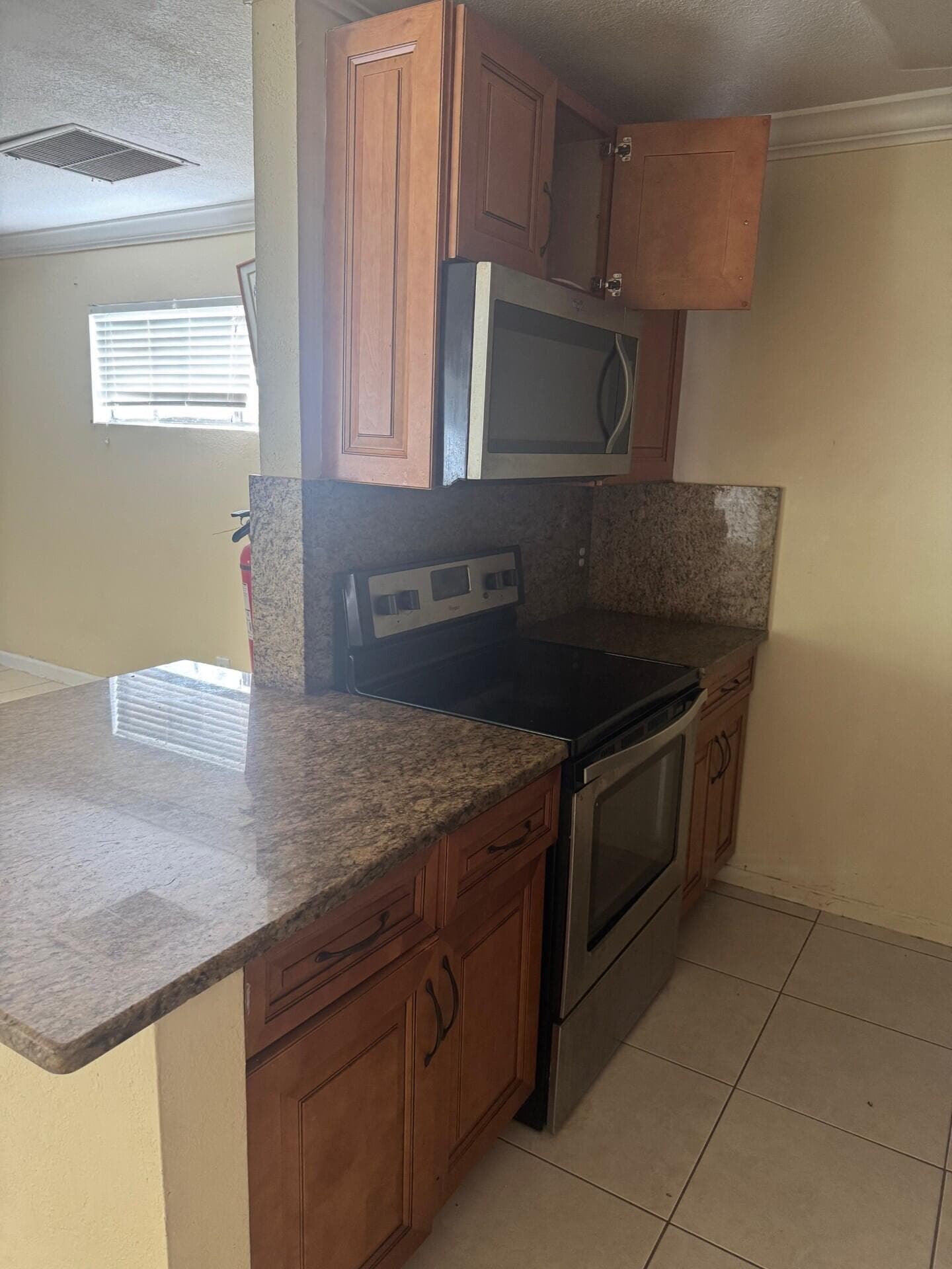 16 Crossings Circle H, Boynton Beach, FL 33435 — photo 7 of 15