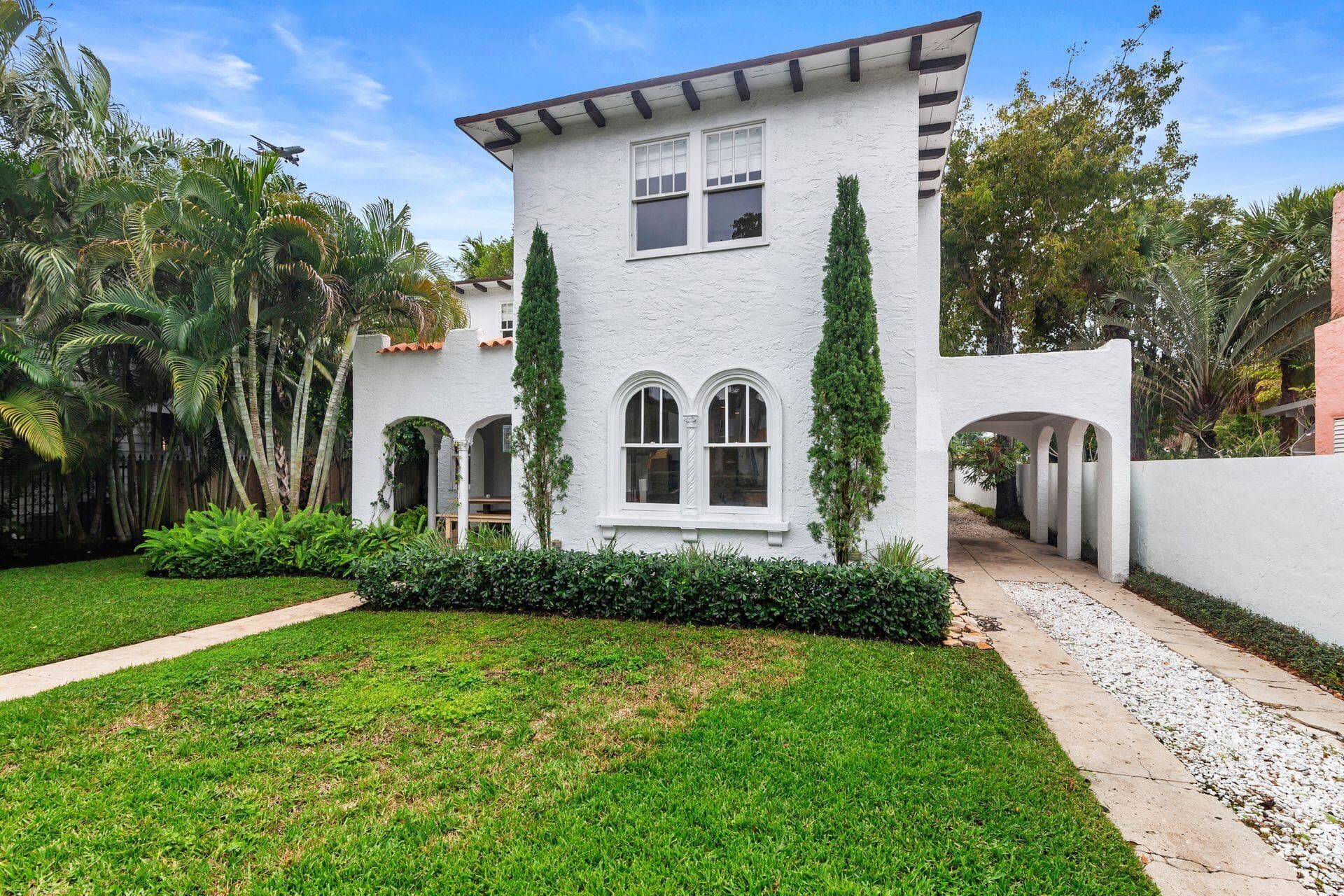 306 Marlborough Place, West Palm Beach, FL 33405 — photo 2 of 43