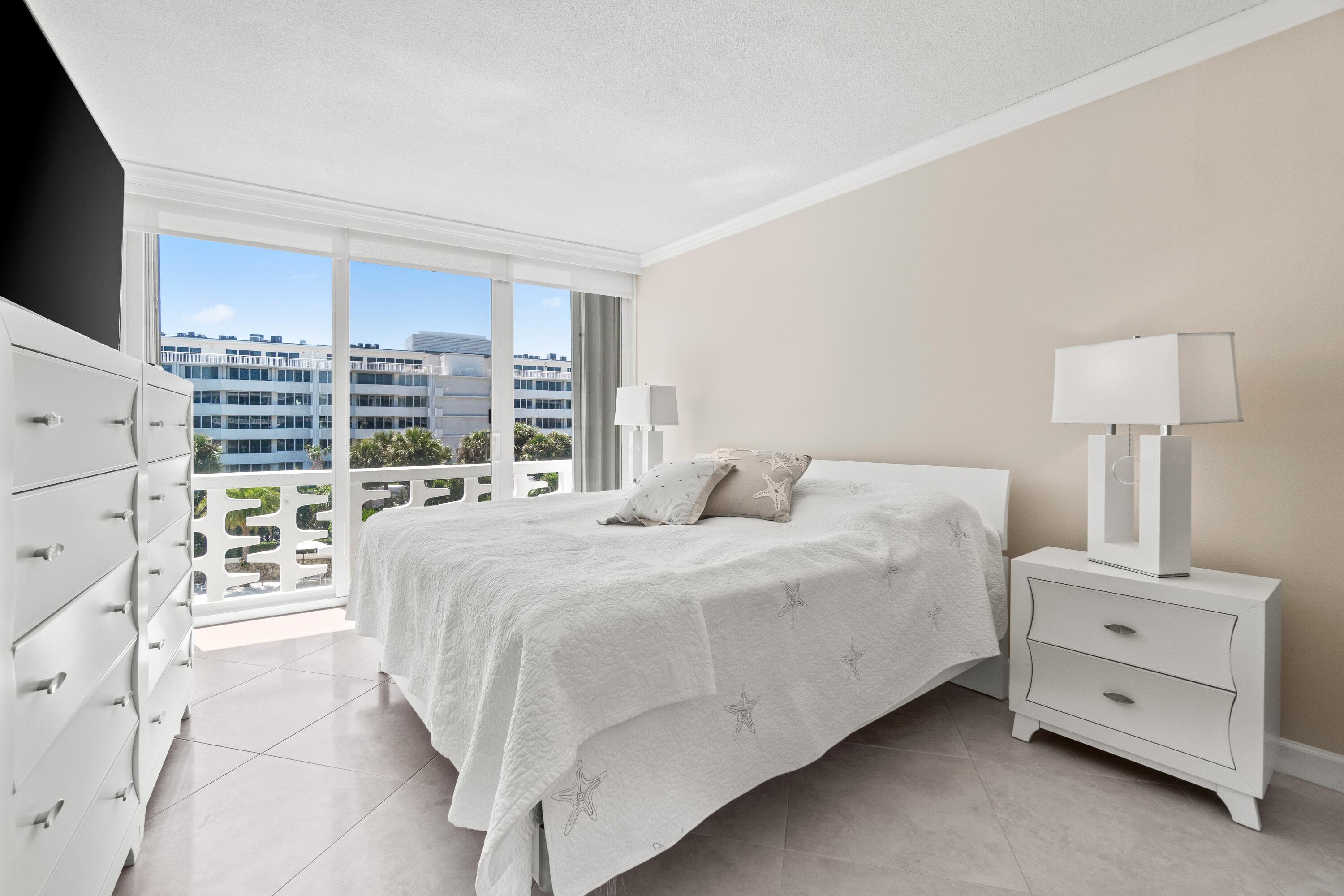 2760 S Ocean Boulevard 313, Palm Beach, FL 33480 — photo 13 of 30