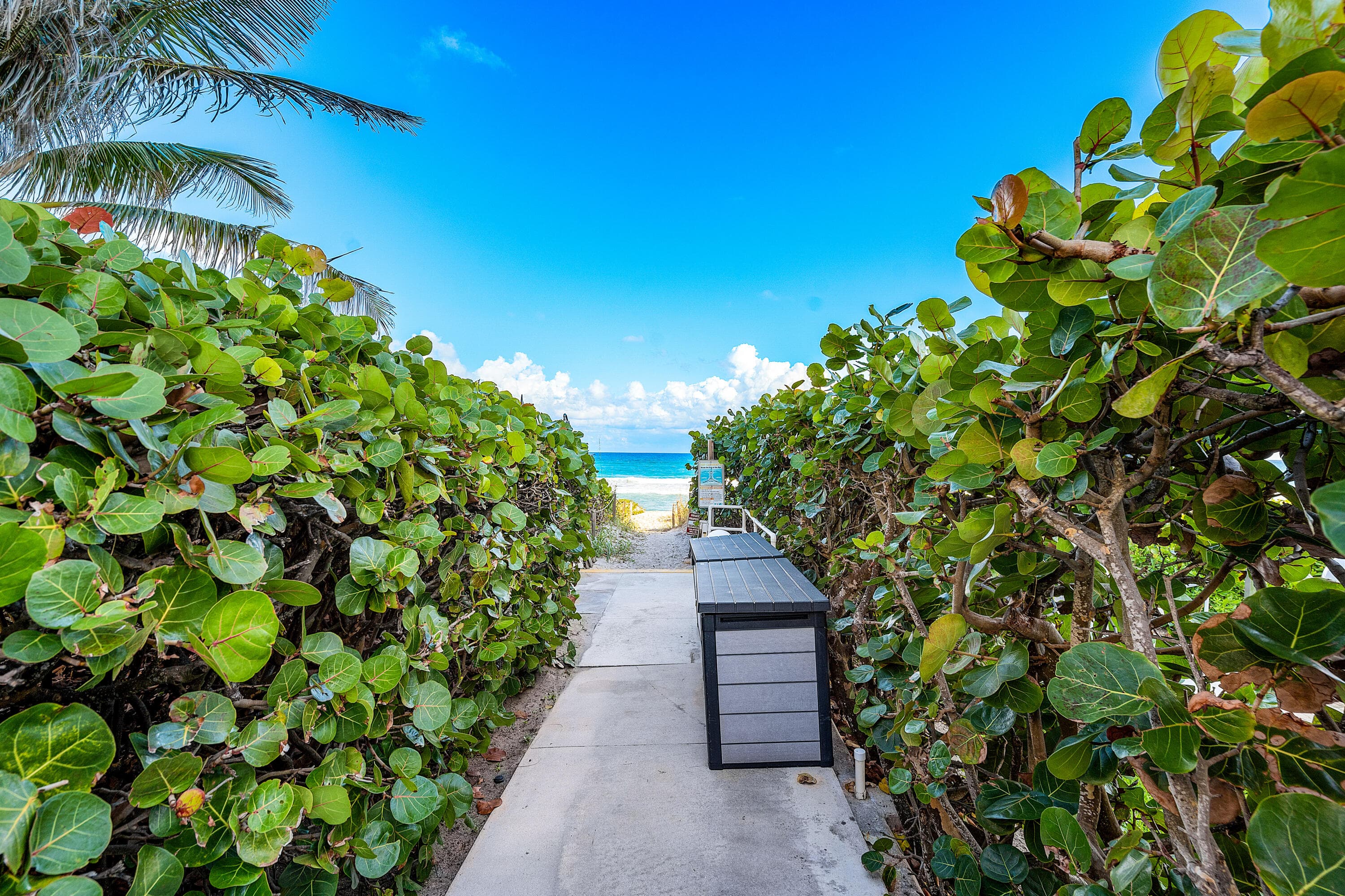 2760 S Ocean Boulevard 313, Palm Beach, FL 33480 — photo 21 of 30