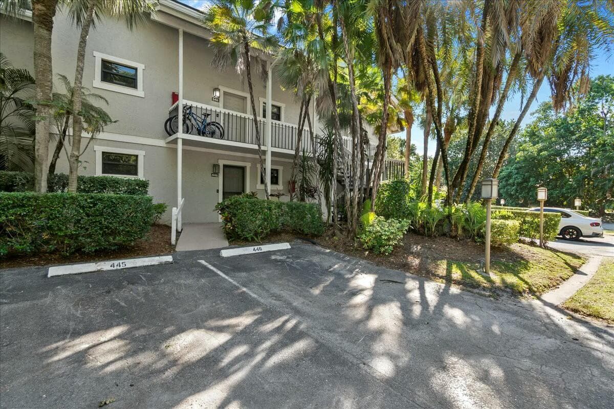 11863 Wimbledon Circle 446, Wellington, FL 33414 — photo
