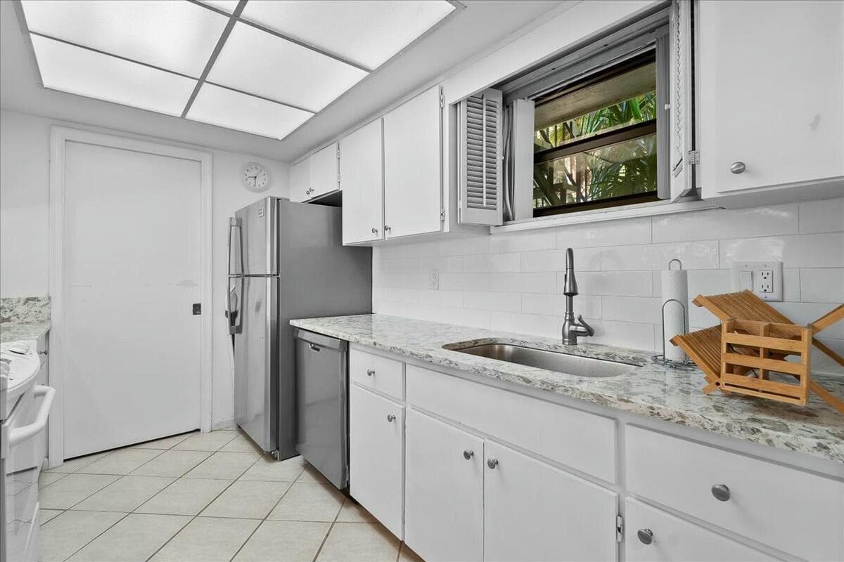 11863 Wimbledon Circle 446, Wellington, FL 33414 — photo 4 of 53
