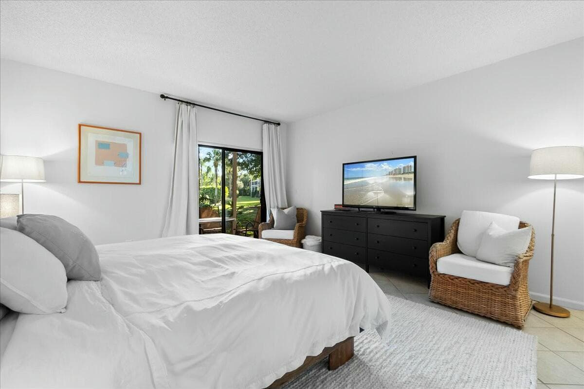11863 Wimbledon Circle 446, Wellington, FL 33414 — photo 12 of 53
