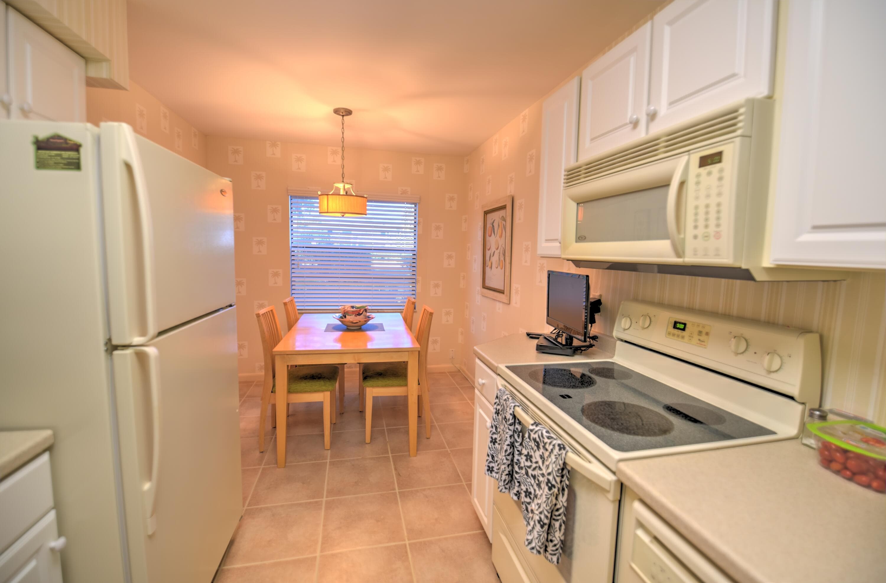 15 Southport Lane E, Boynton Beach, FL 33436 — photo 8 of 33