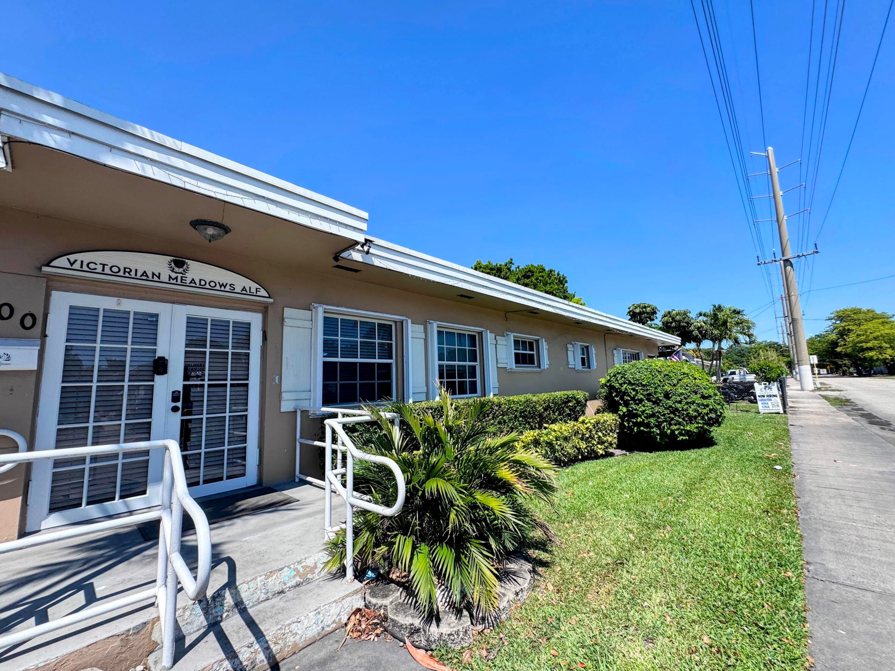900 N 24th Avenue, Hollywood, FL 33020 — photo 2 of 15