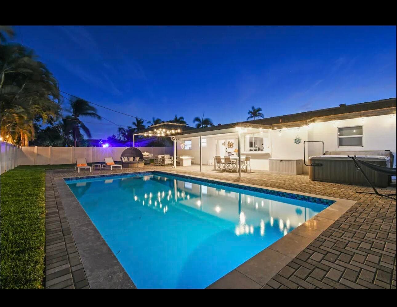 5040 NE 22 Avenue, Lighthouse Point, FL 33064 — photo 1 of 32