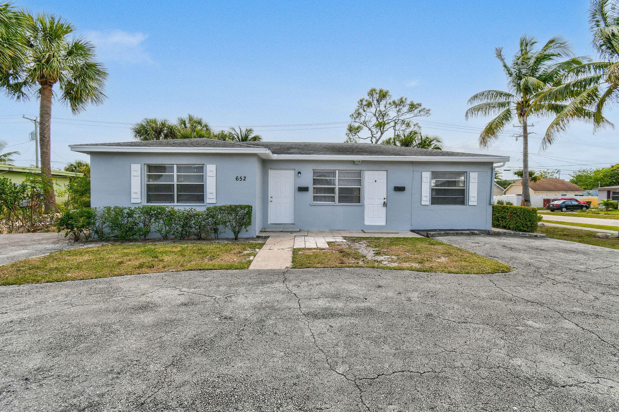 652 Bayberry Drive, Lake Park, FL 33403 — photo 4 of 43