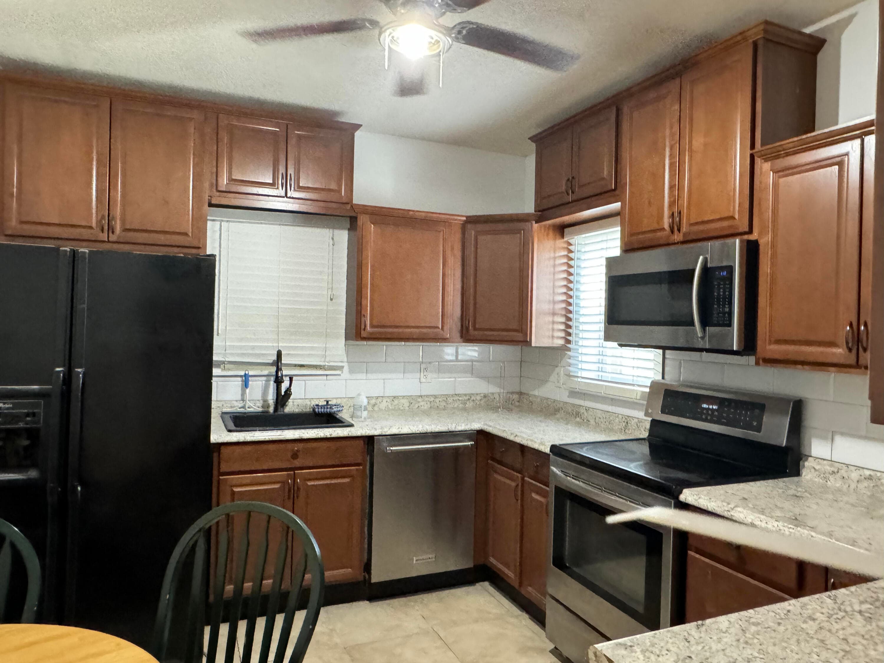 701 SW 8th Avenue, Delray Beach, FL 33444 — photo 8 of 30