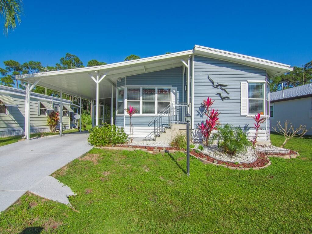 22 Mediterranean East Boulevard E, Port St. Lucie, FL 34952 — photo 1 of 35