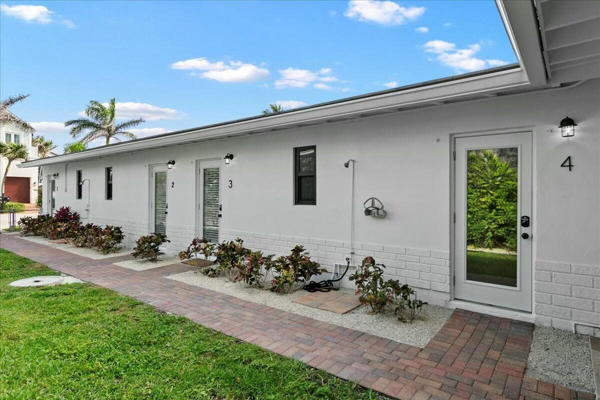 18 Adams Road, Ocean Ridge, FL 33435 — photo 3 of 71