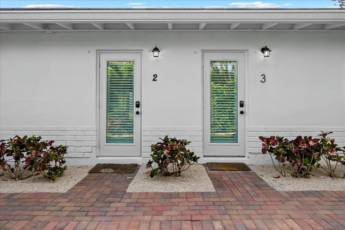 18 Adams Road, Ocean Ridge, FL 33435 — photo 4 of 71