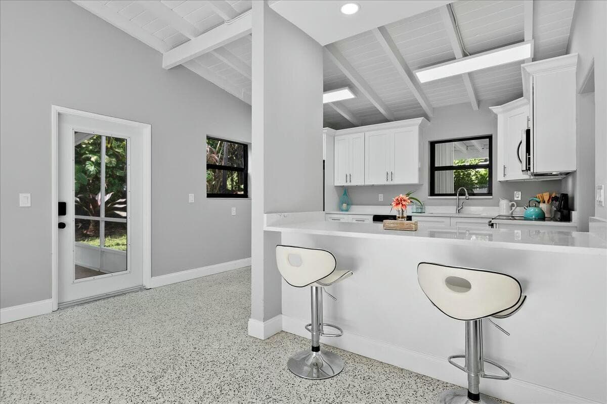 18 Adams Road, Ocean Ridge, FL 33435 — photo 10 of 71