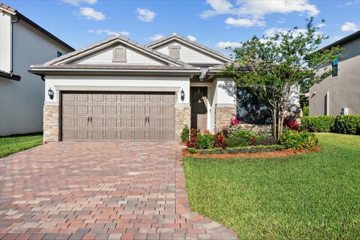 4801 Chantilly Road, Lake Worth, FL 33467 — photo 1 of 54