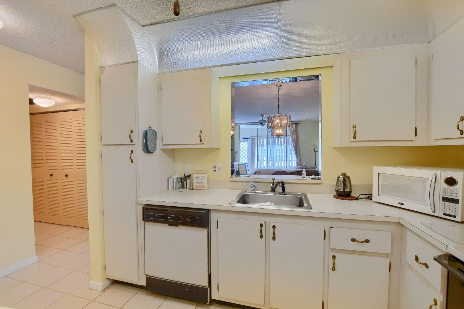 9244 Flynn Circle 4, Boca Raton, FL 33496 — photo 8 of 41