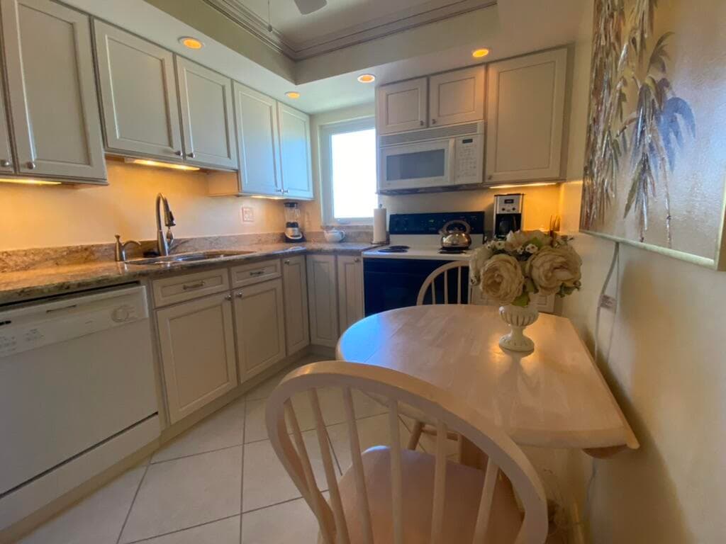 3221 S Ocean Boulevard 901, Highland Beach, FL 33487 — photo 6 of 26