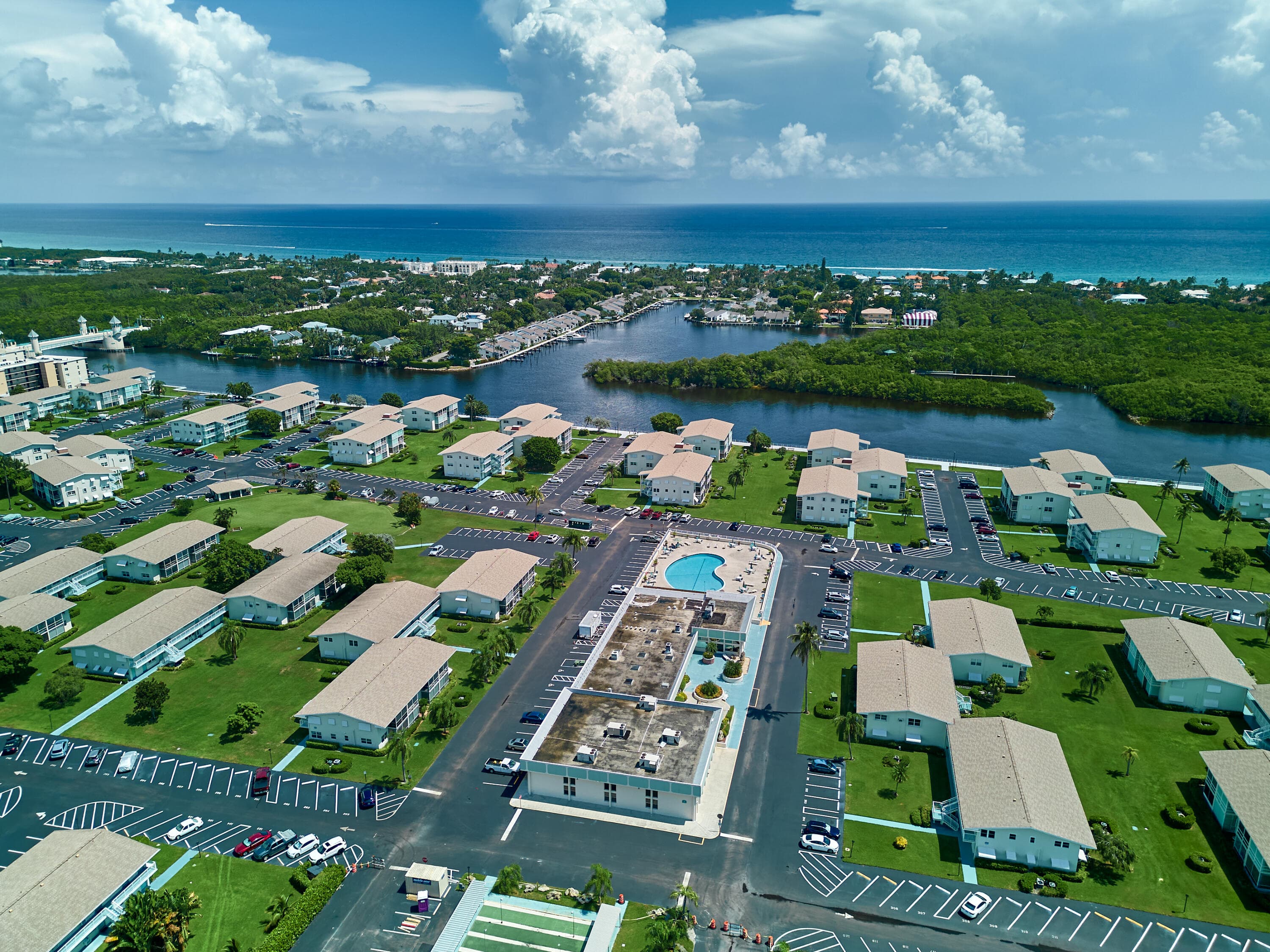 880 Horizons W 102, Boynton Beach, FL 33435 — photo 2 of 34