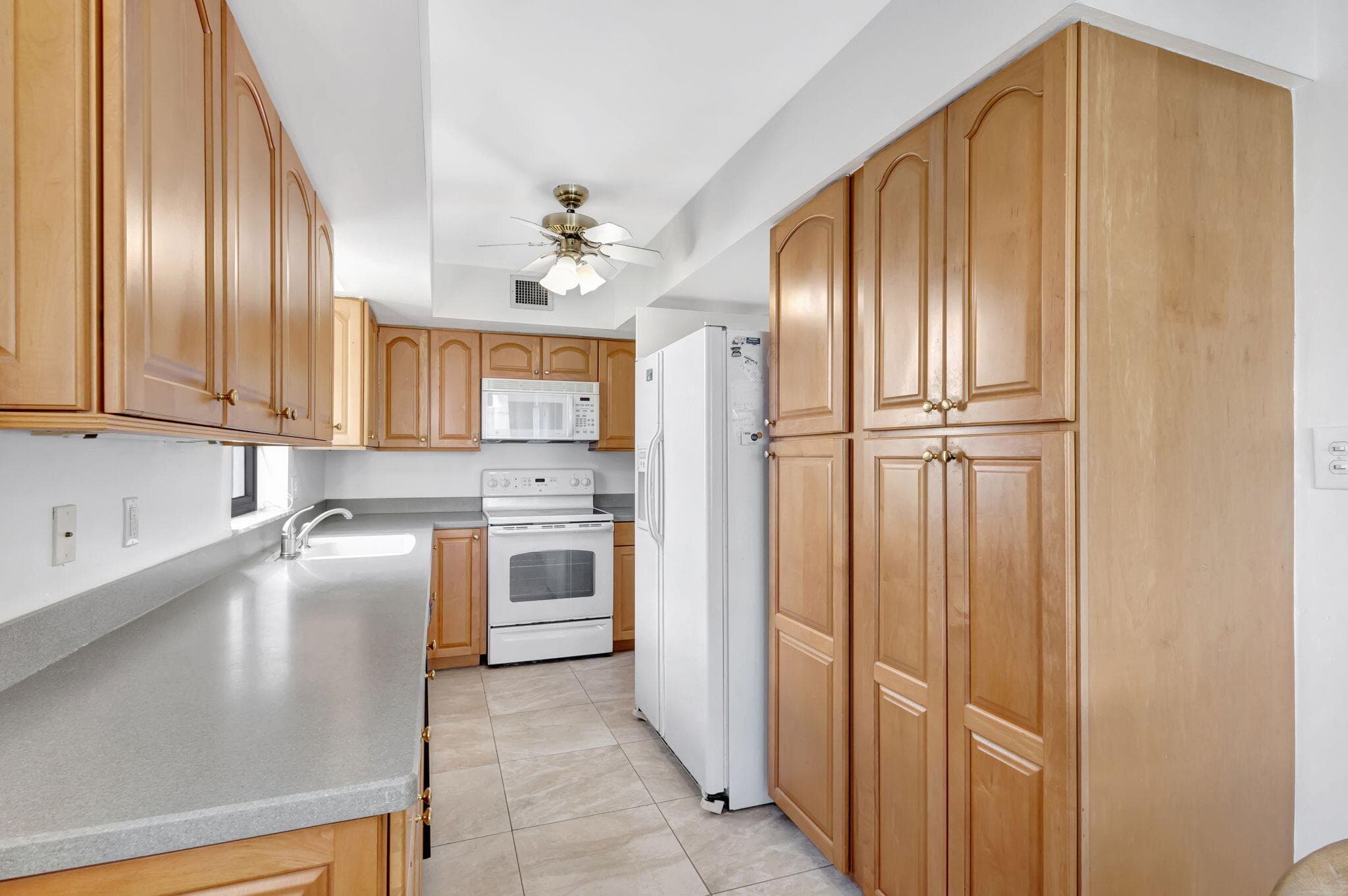 5380 N Ocean Drive 15 A, Singer Island, FL 33404 — photo 22 of 105